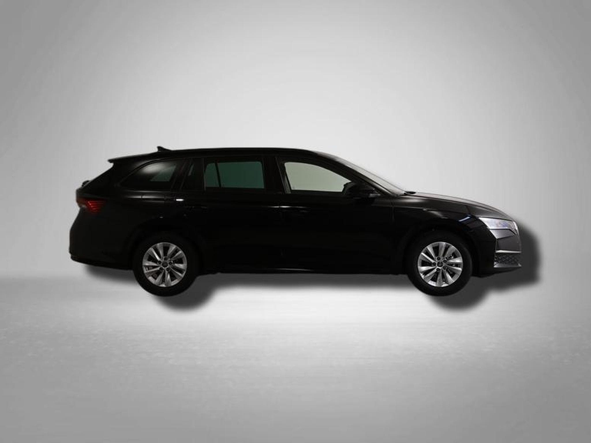 Skoda Octavia Selection 1.5 eTSI 7-Gang-DSG (2026) - Photo 6