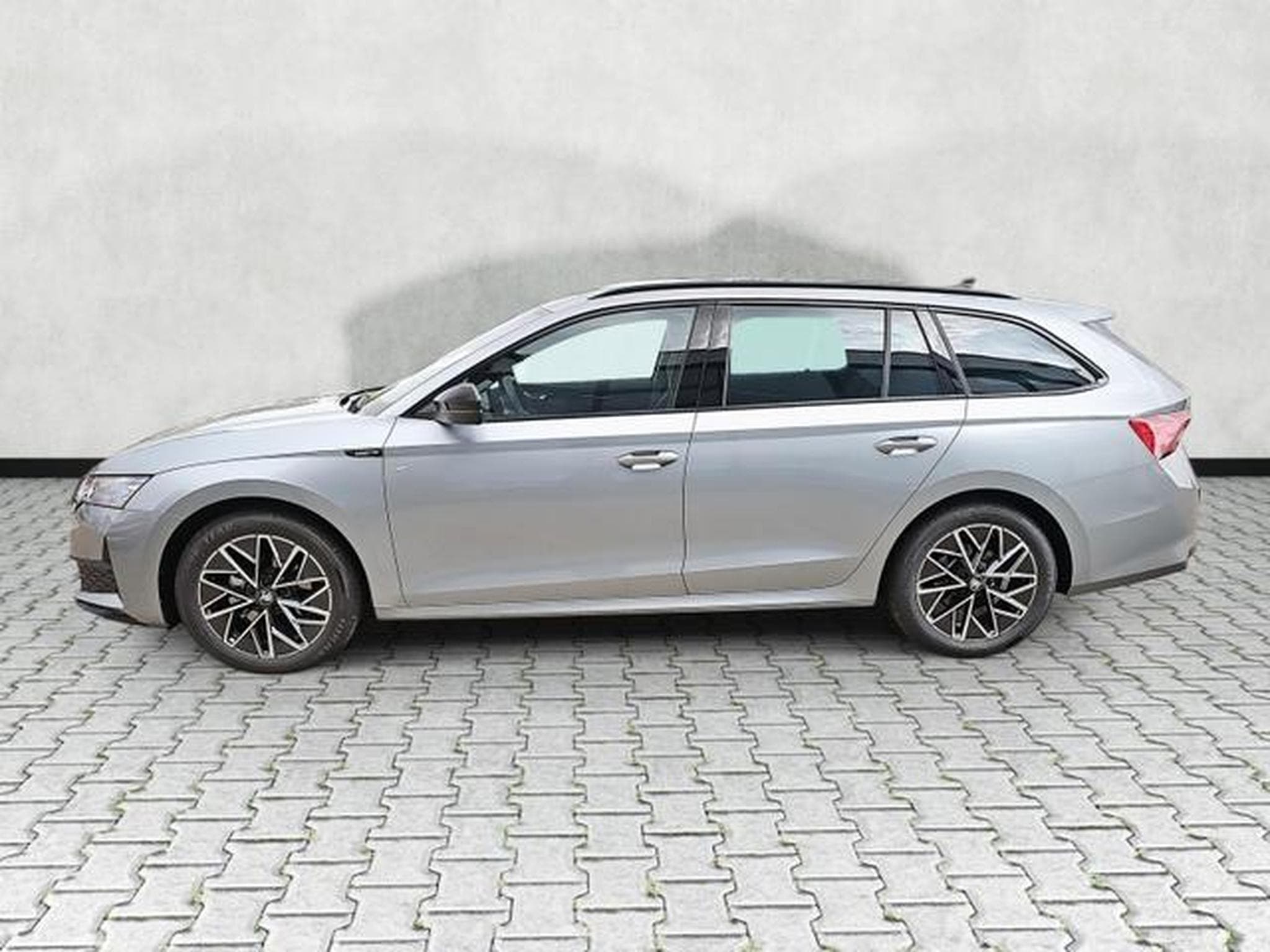 Skoda Octavia 1.5 TSI mHEV 110 kW Sportline (2026) - Photo 4