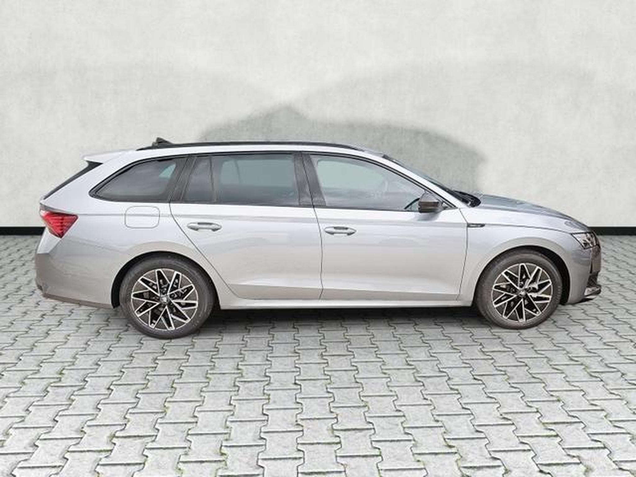 Skoda Octavia 1.5 TSI mHEV 110 kW Sportline (2026) - Photo 8