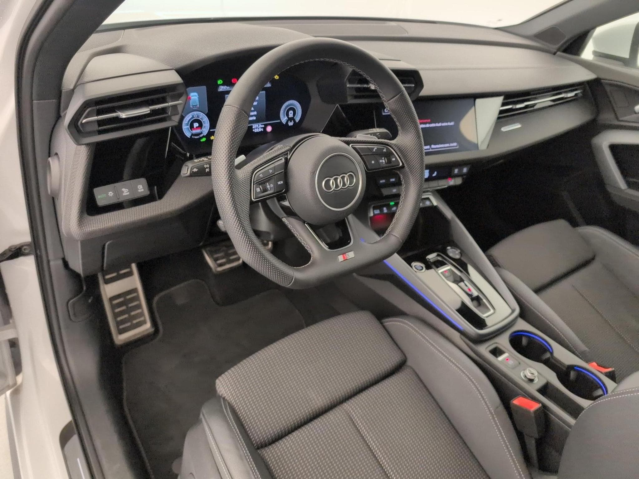 Audi A3 S line (2025) - Photo 15