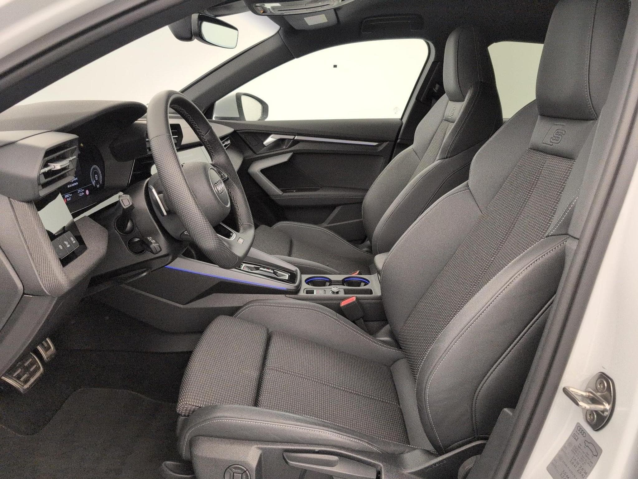 Audi A3 S line (2025) - Photo 16