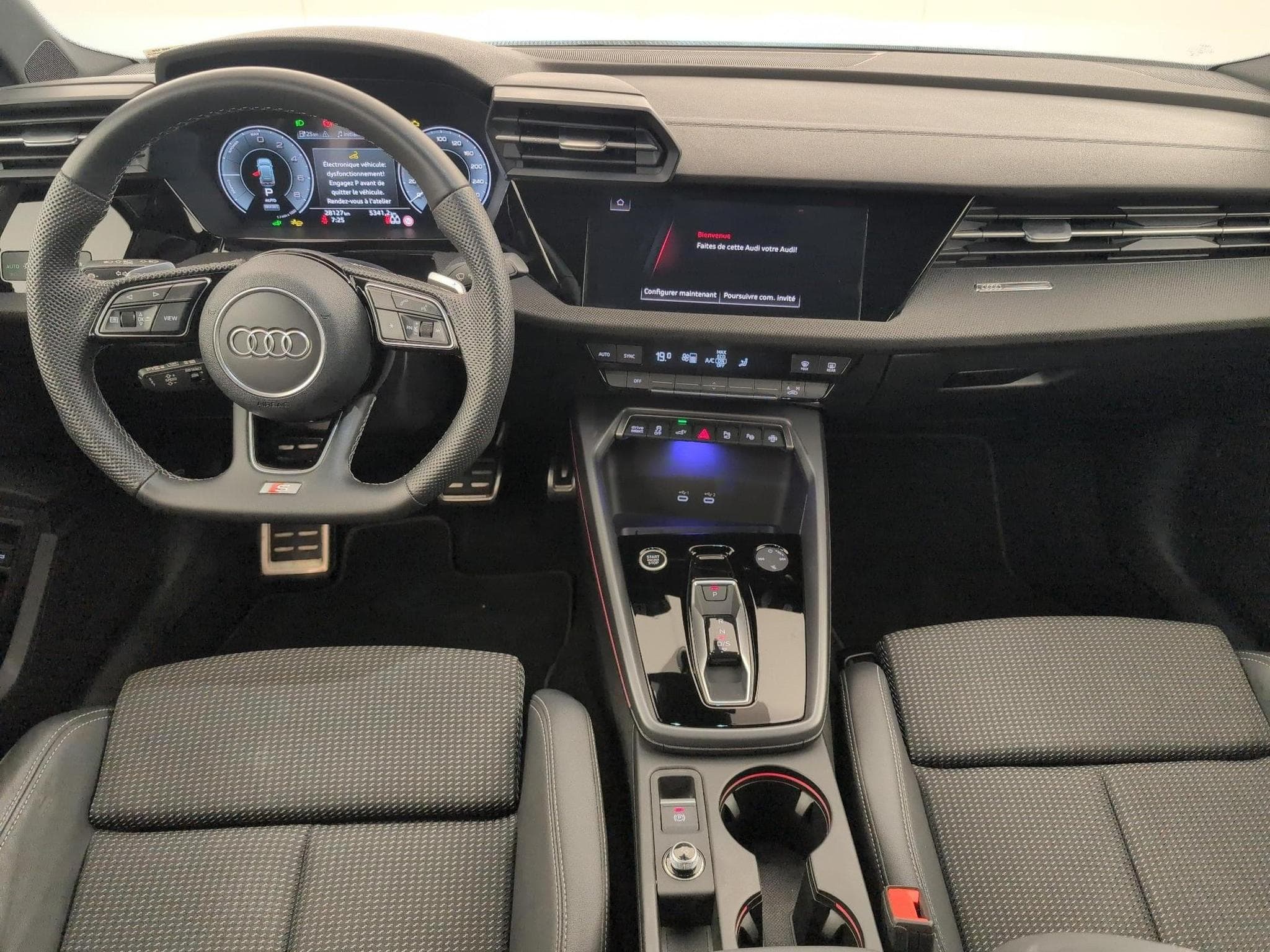 Audi A3 S line (2025) - Photo 13