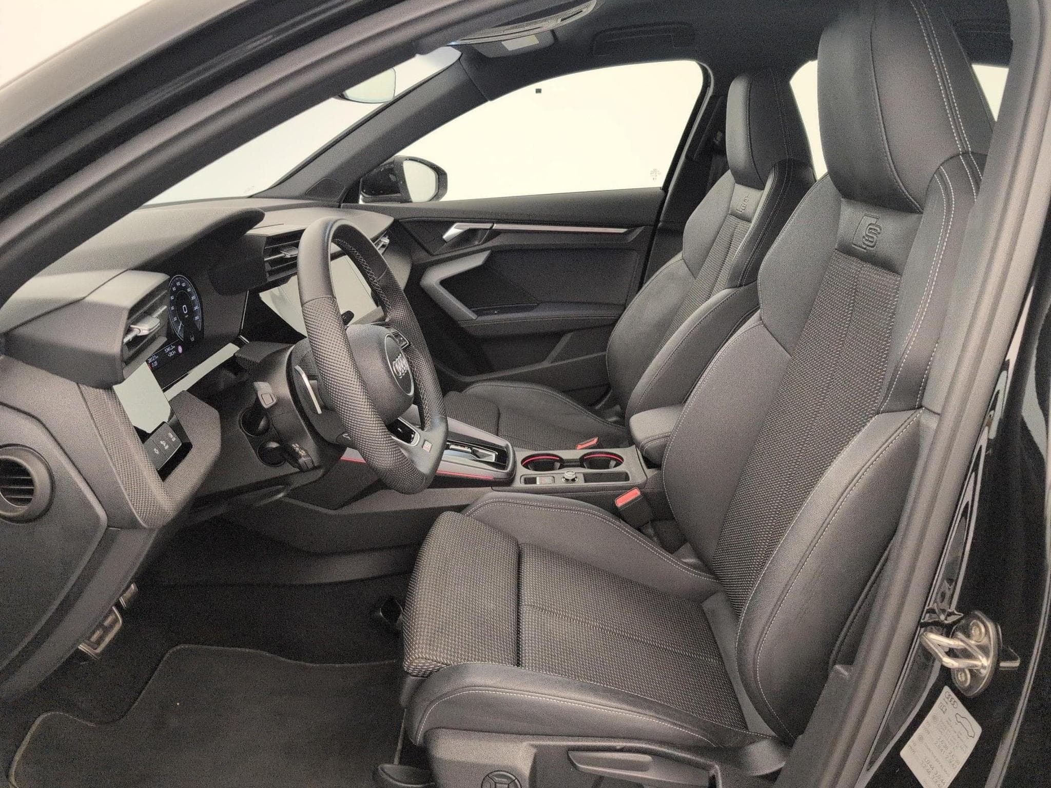 Audi A3 S line (2025) - Photo 16
