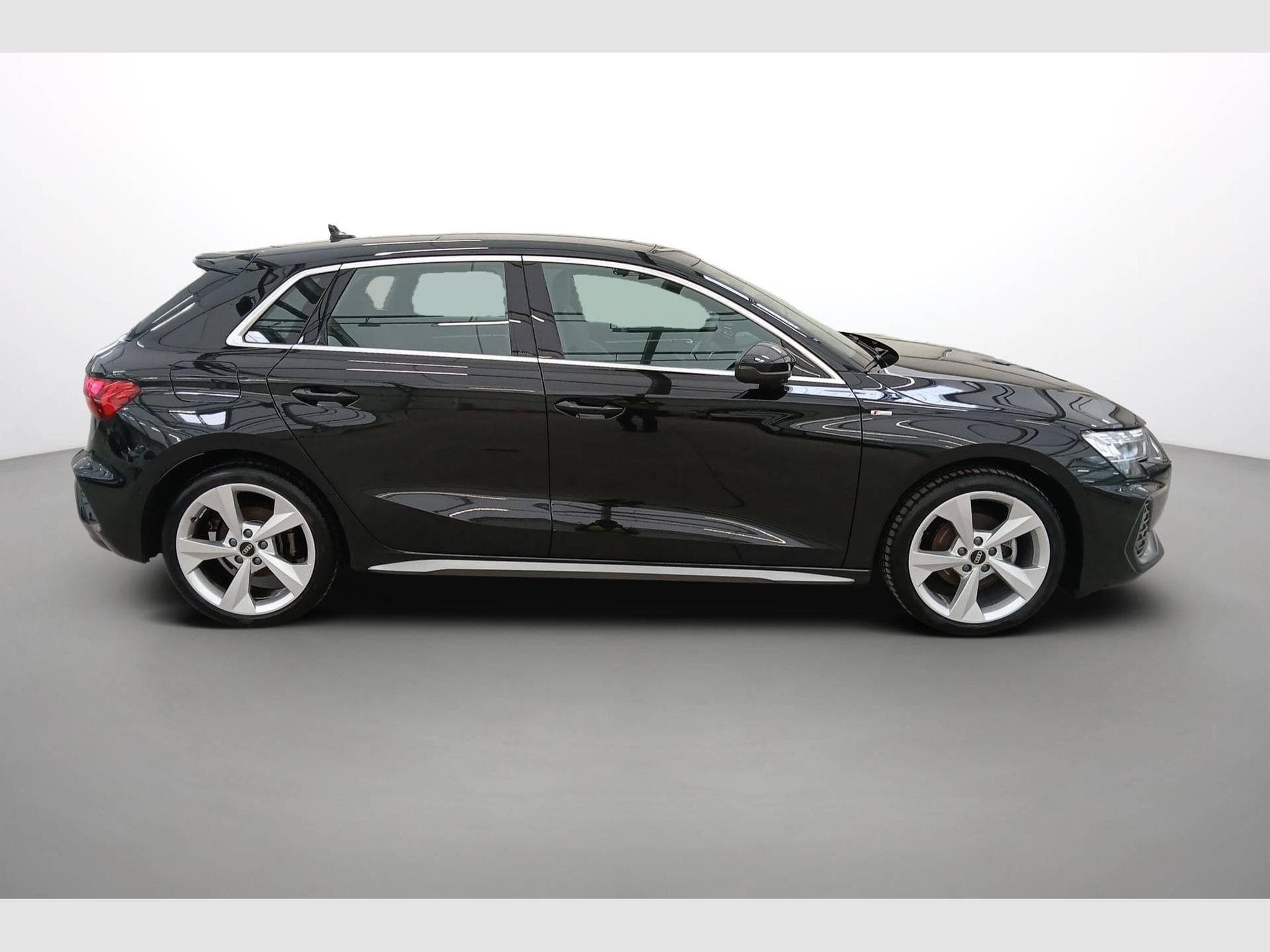 Audi A3 S line (2025) - Photo 17