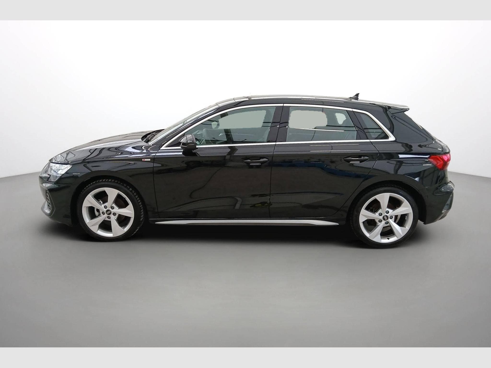 Audi A3 S line (2025) - Photo 18