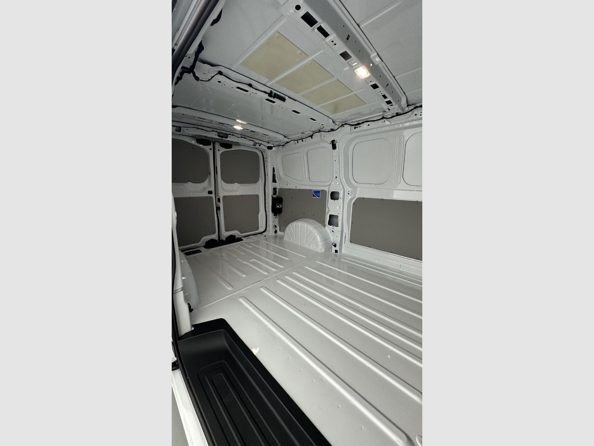 VW T5 Kastenwagen Business T7 L1 (2025) - Foto 8