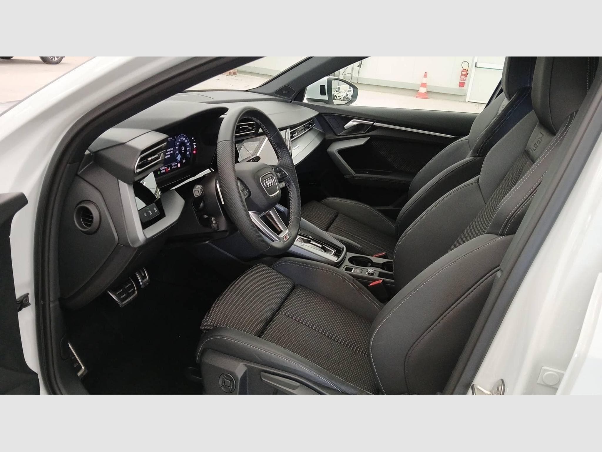Audi A3 S line (2025) - Photo 13