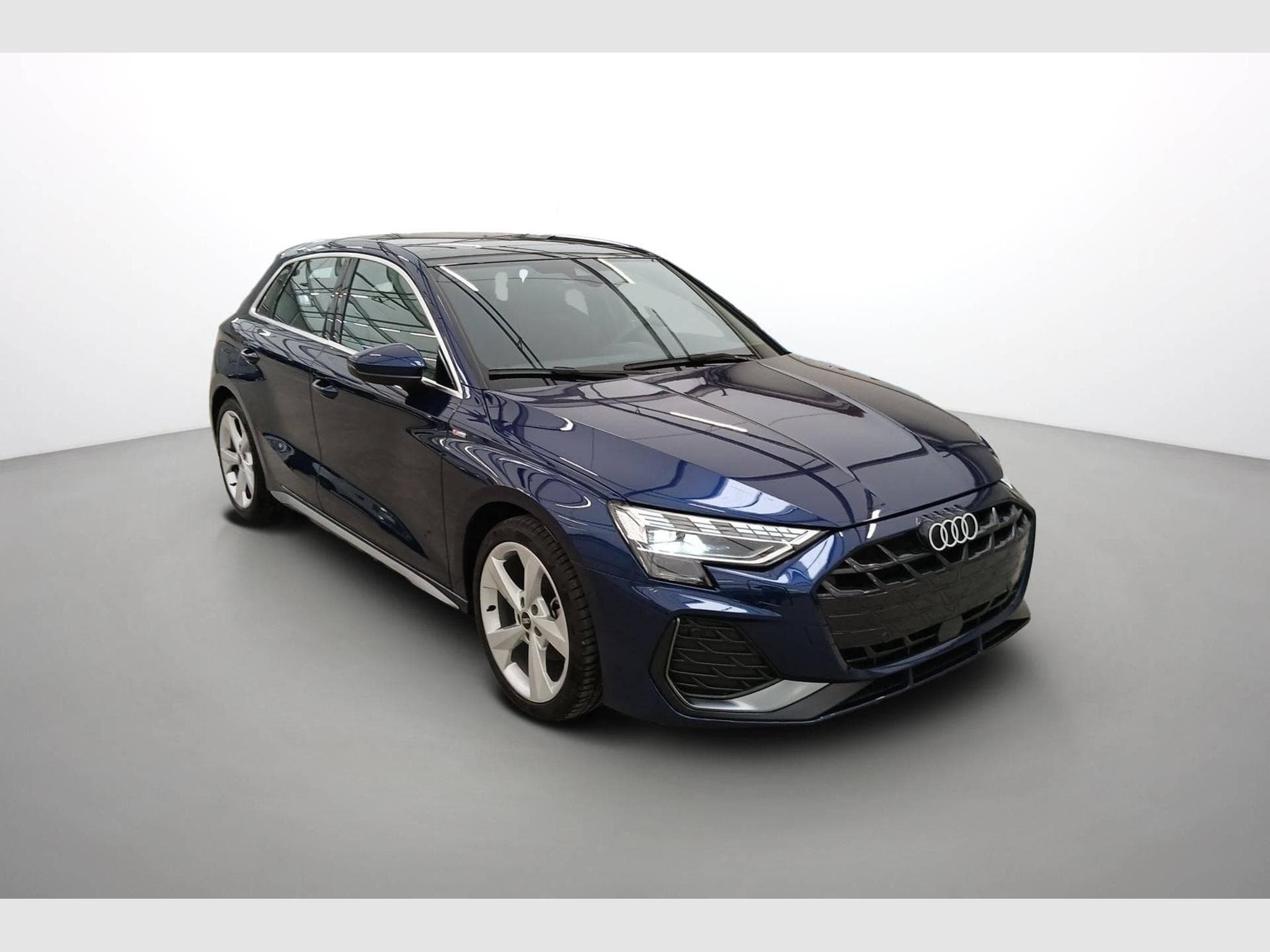 Audi A3 S line (2025) - Photo 2