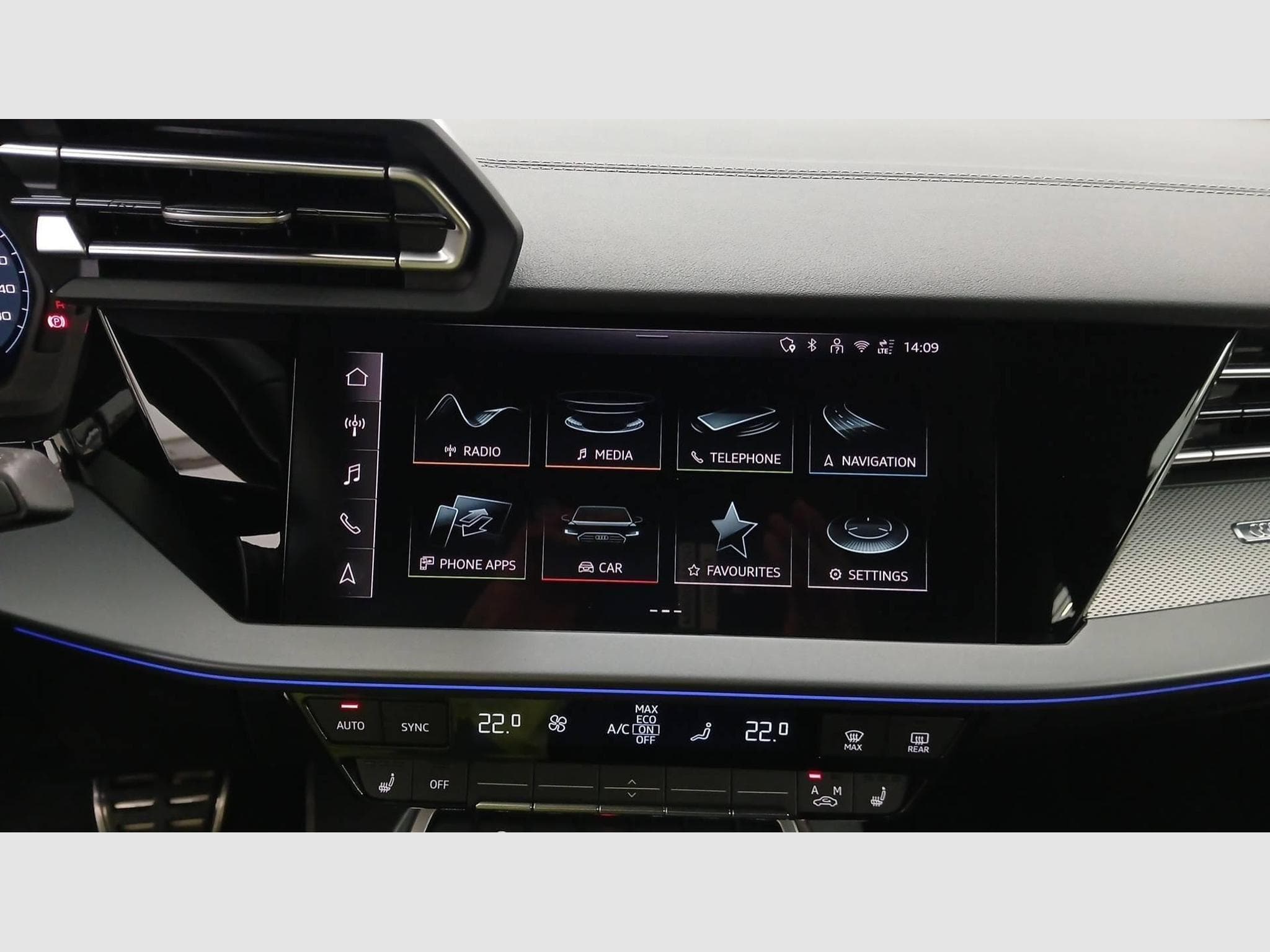 Audi A3 S line (2025) - Photo 12