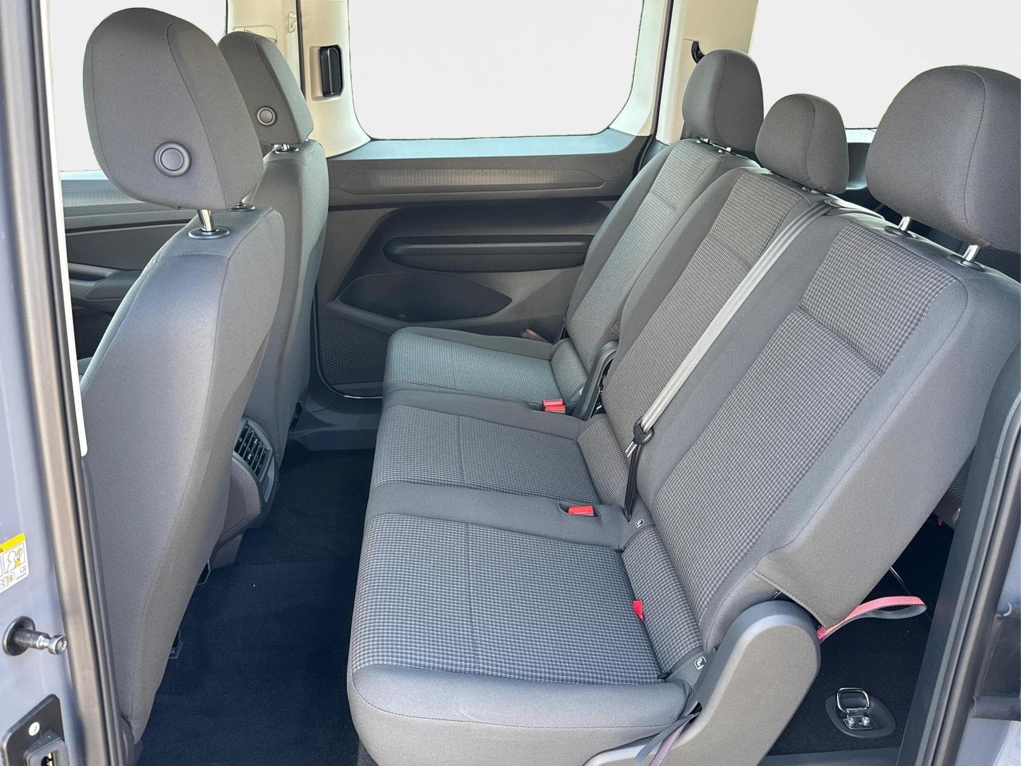 VW Caddy Caddy Maxi (2026) - Photo 22