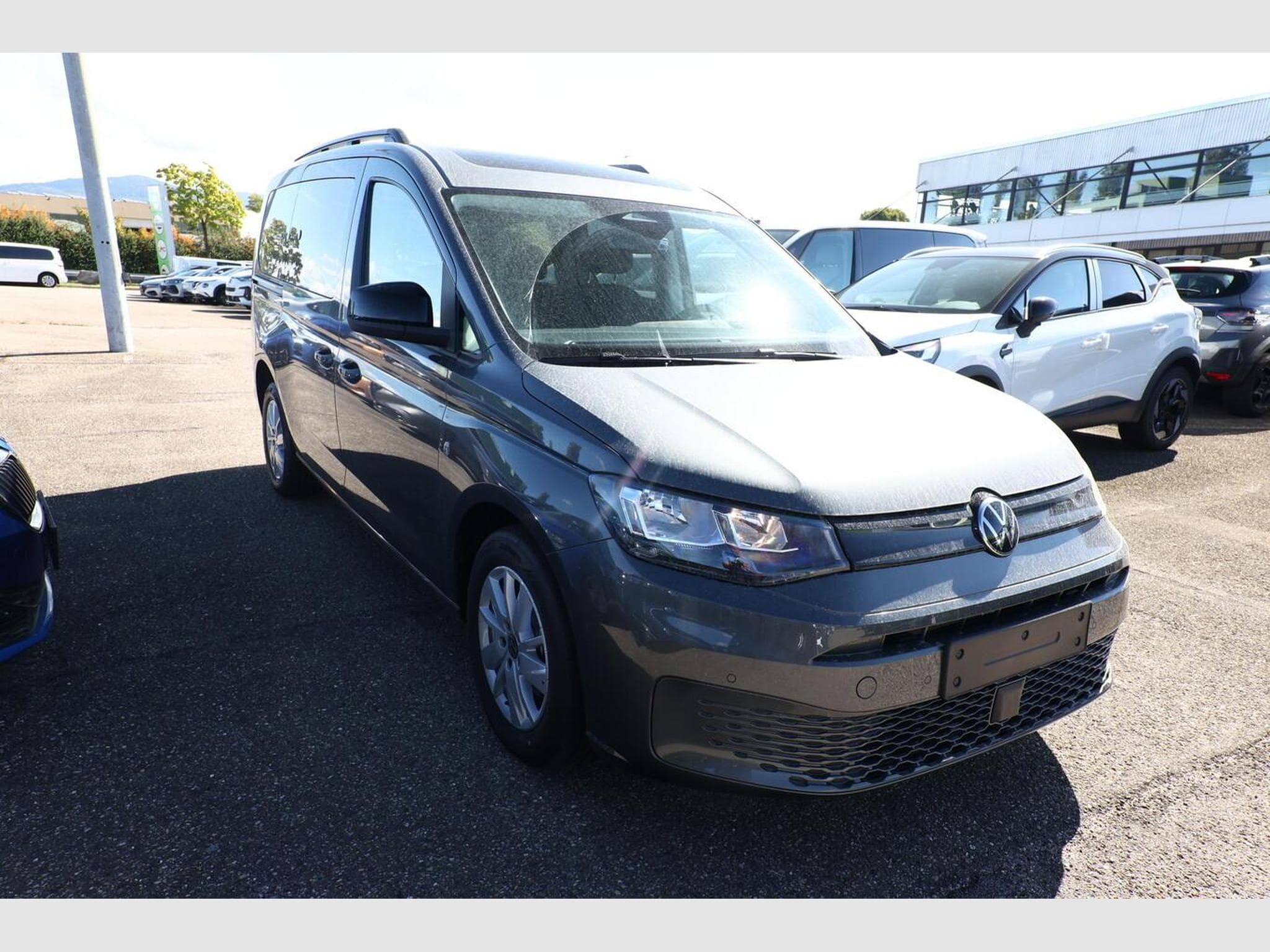 VW Caddy Life 7S Pano (2026) - Photo 2