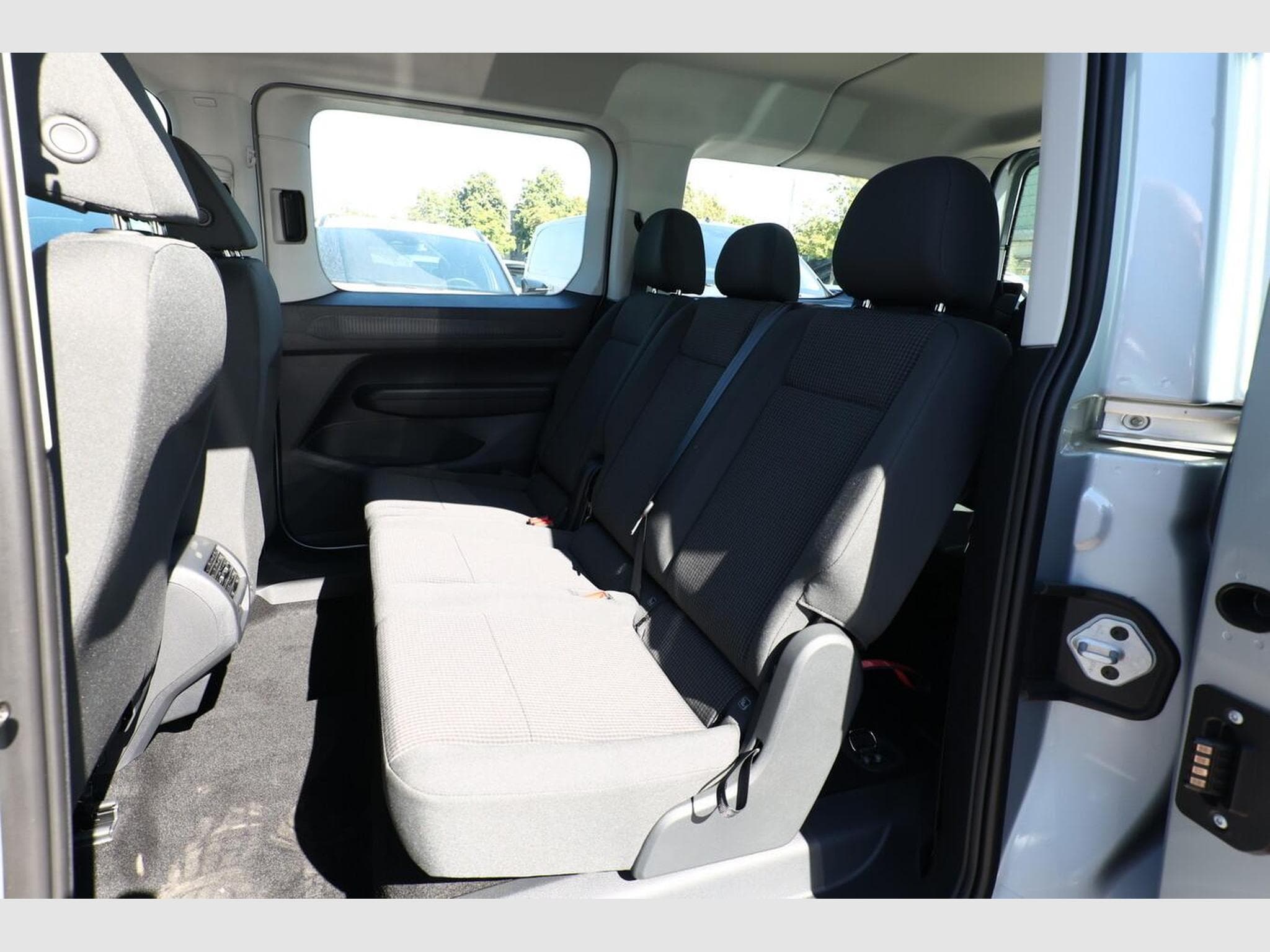 VW Caddy Life 7S LED (2026) - Photo 10