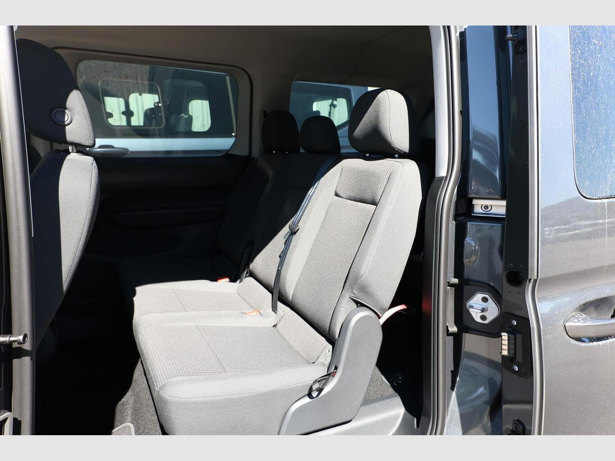 VW Caddy Life 7S PrivG (2026) - Photo 10