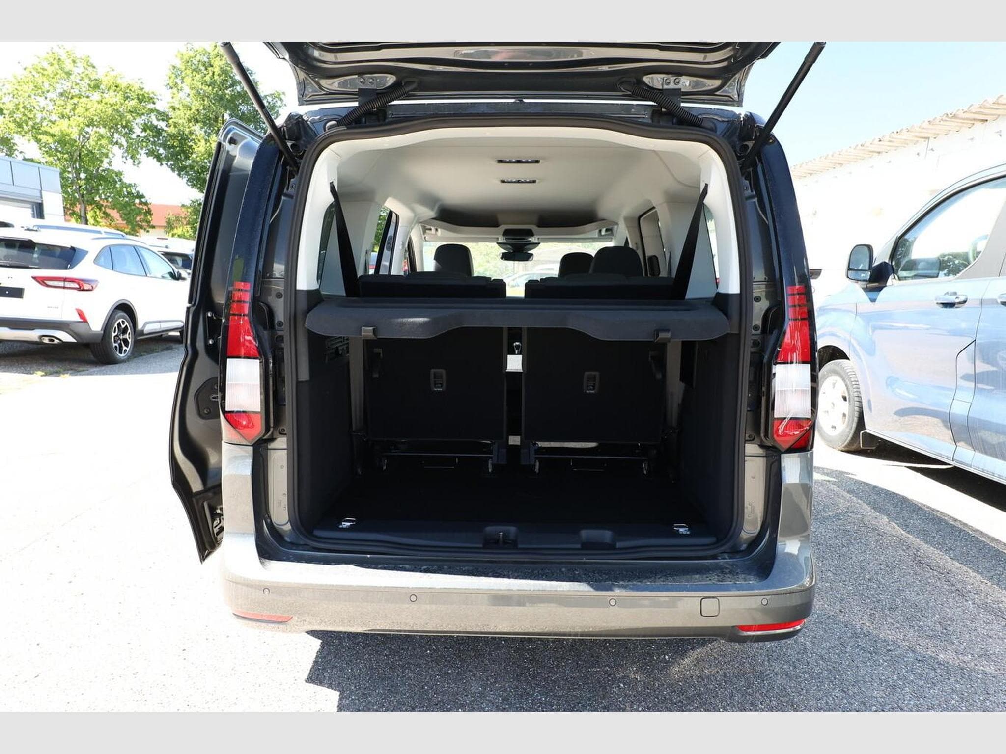 VW Caddy Life 7S PrivG (2026) - Photo 11