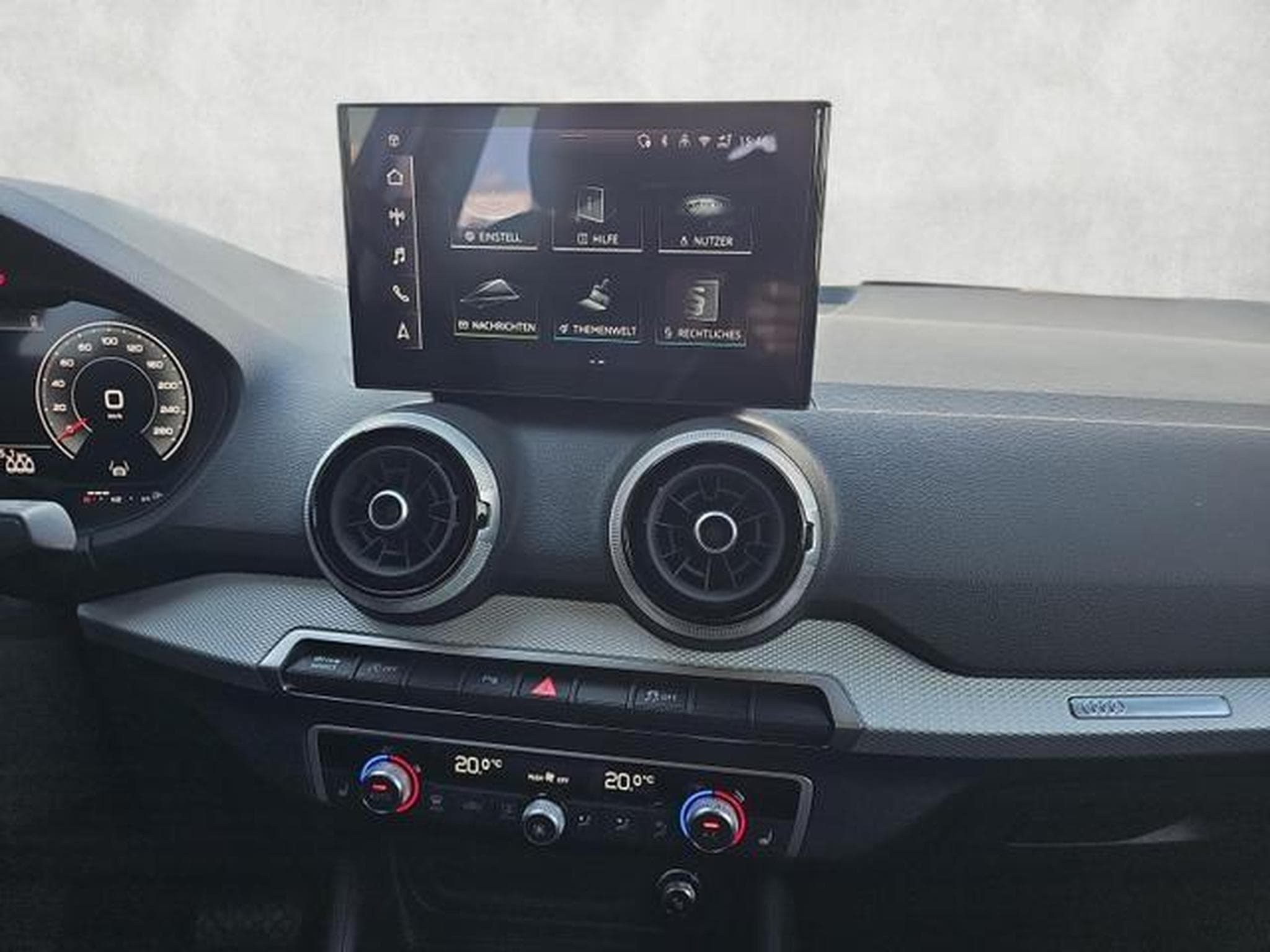Audi Q2 35 TFSI S line (2026) - Photo 11