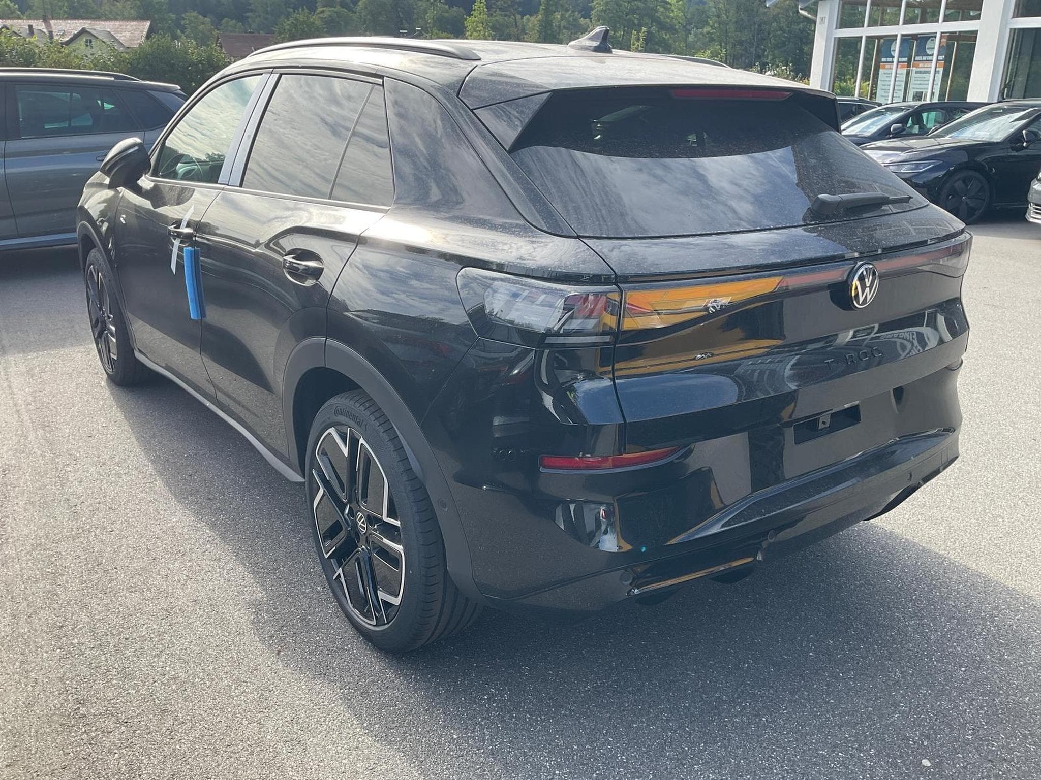 VW T-Roc 1.5 eTSI 110 kW R-Line (2026) - Photo 2