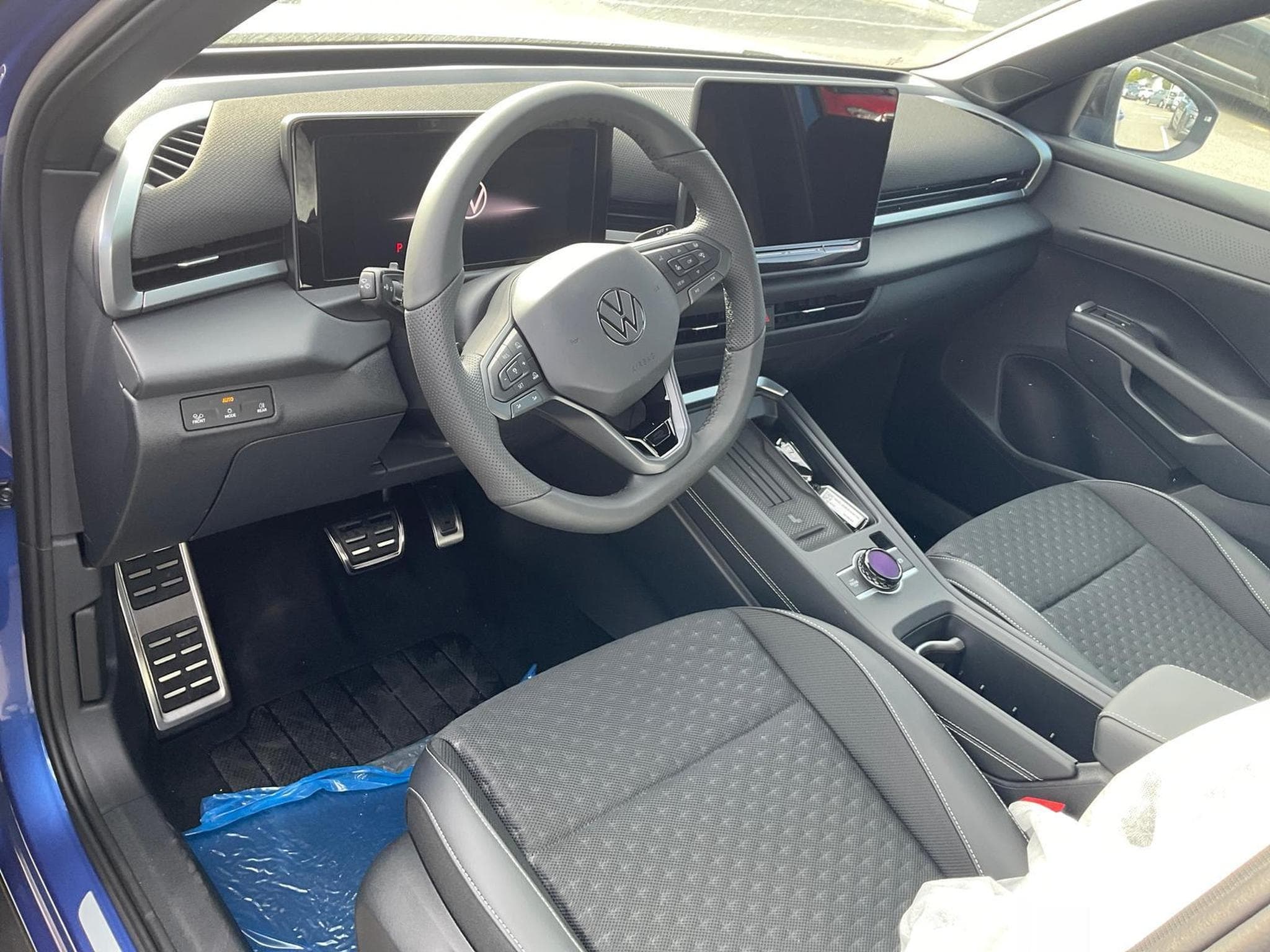 VW T-Roc 1.5 eTSI 110 kW R-Line (2026) - Photo 1
