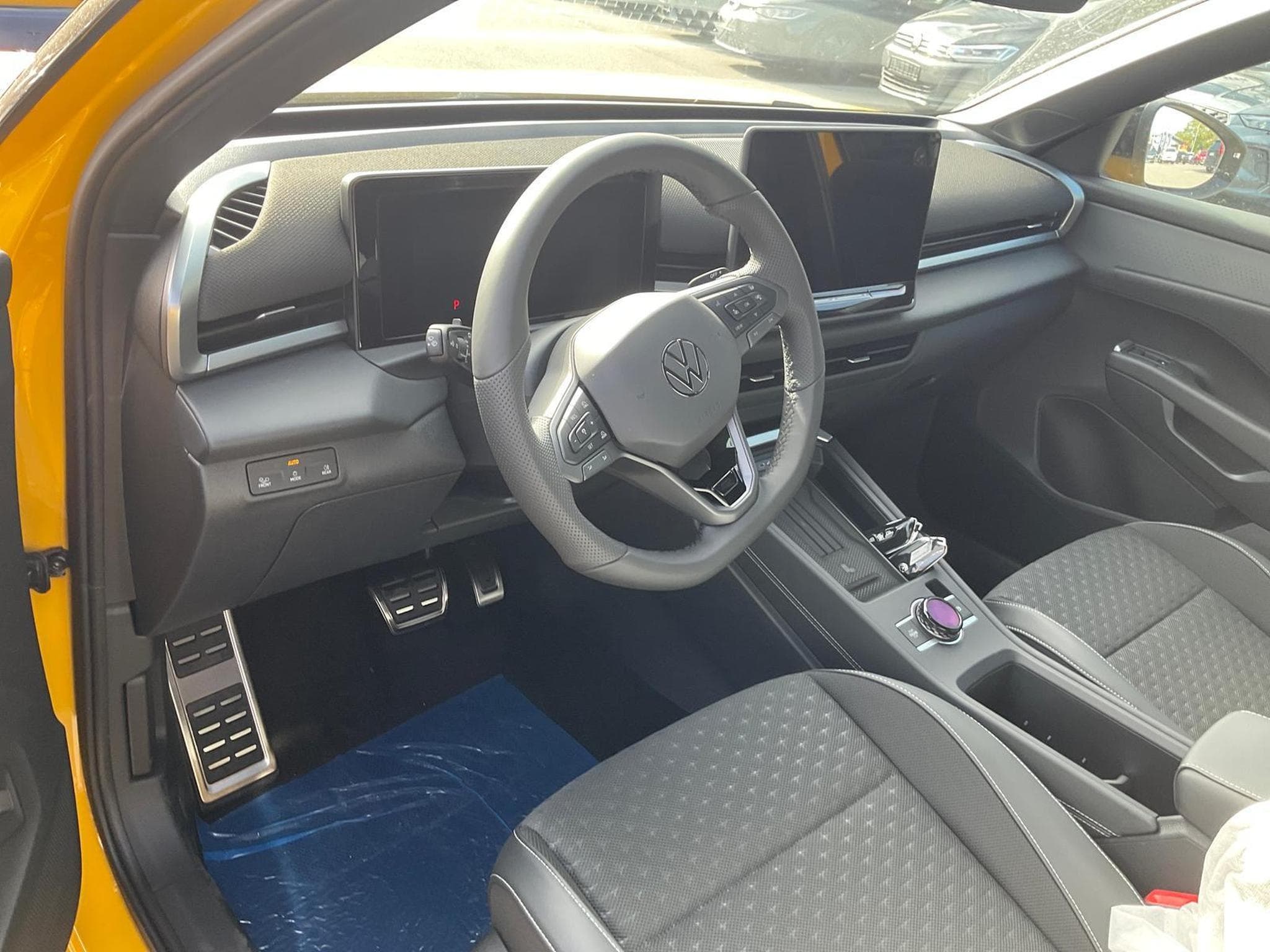 VW T-Roc 1.5 eTSI 110 kW R-Line (2026) - Photo 1