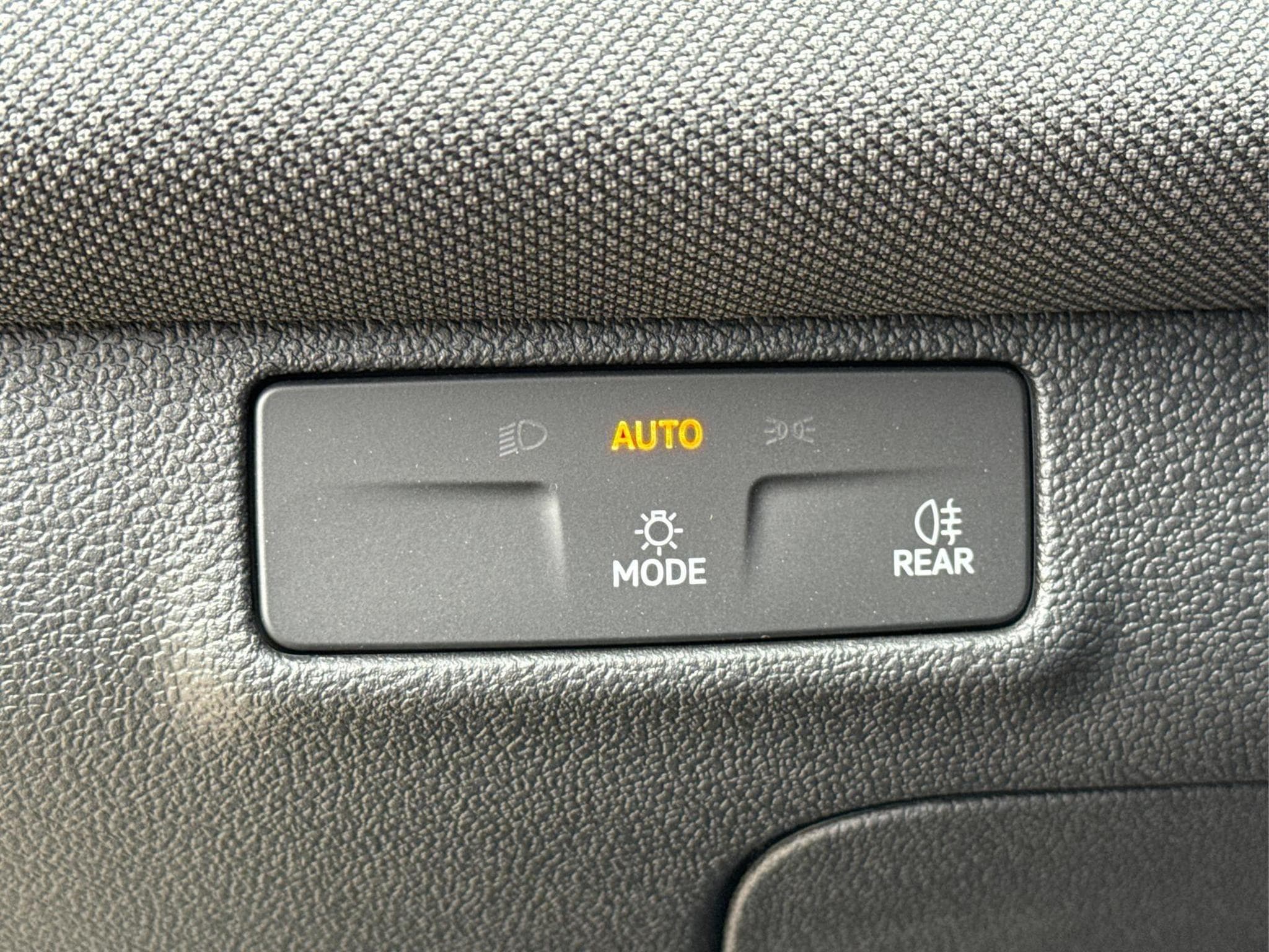 VW T-Roc LIFE (2026) - Photo 16