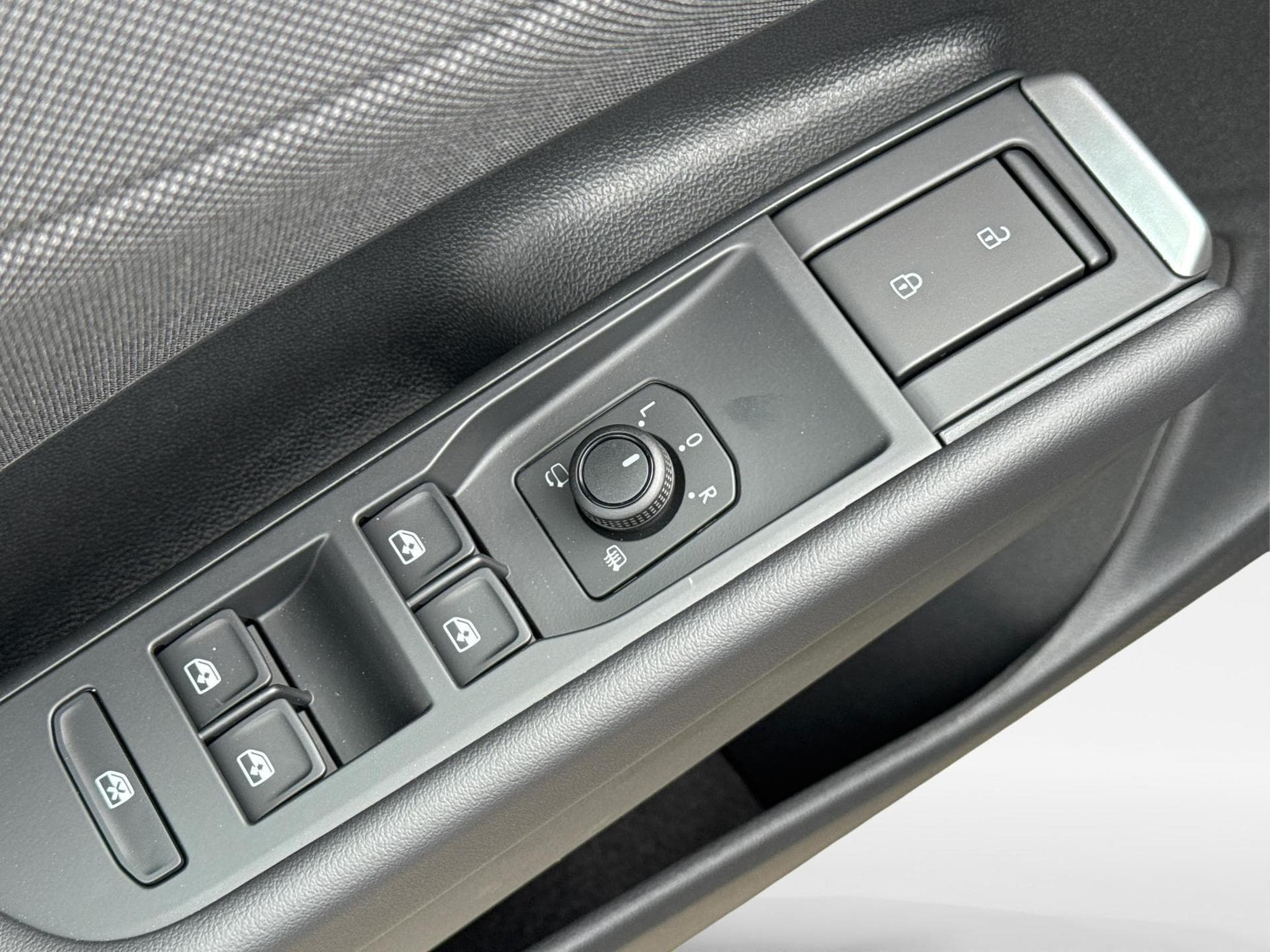 VW T-Roc LIFE (2026) - Photo 18