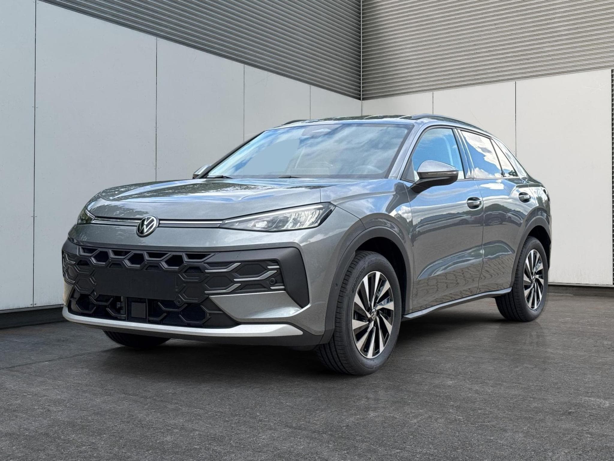 VW T-Roc LIFE (2026) - Photo 1