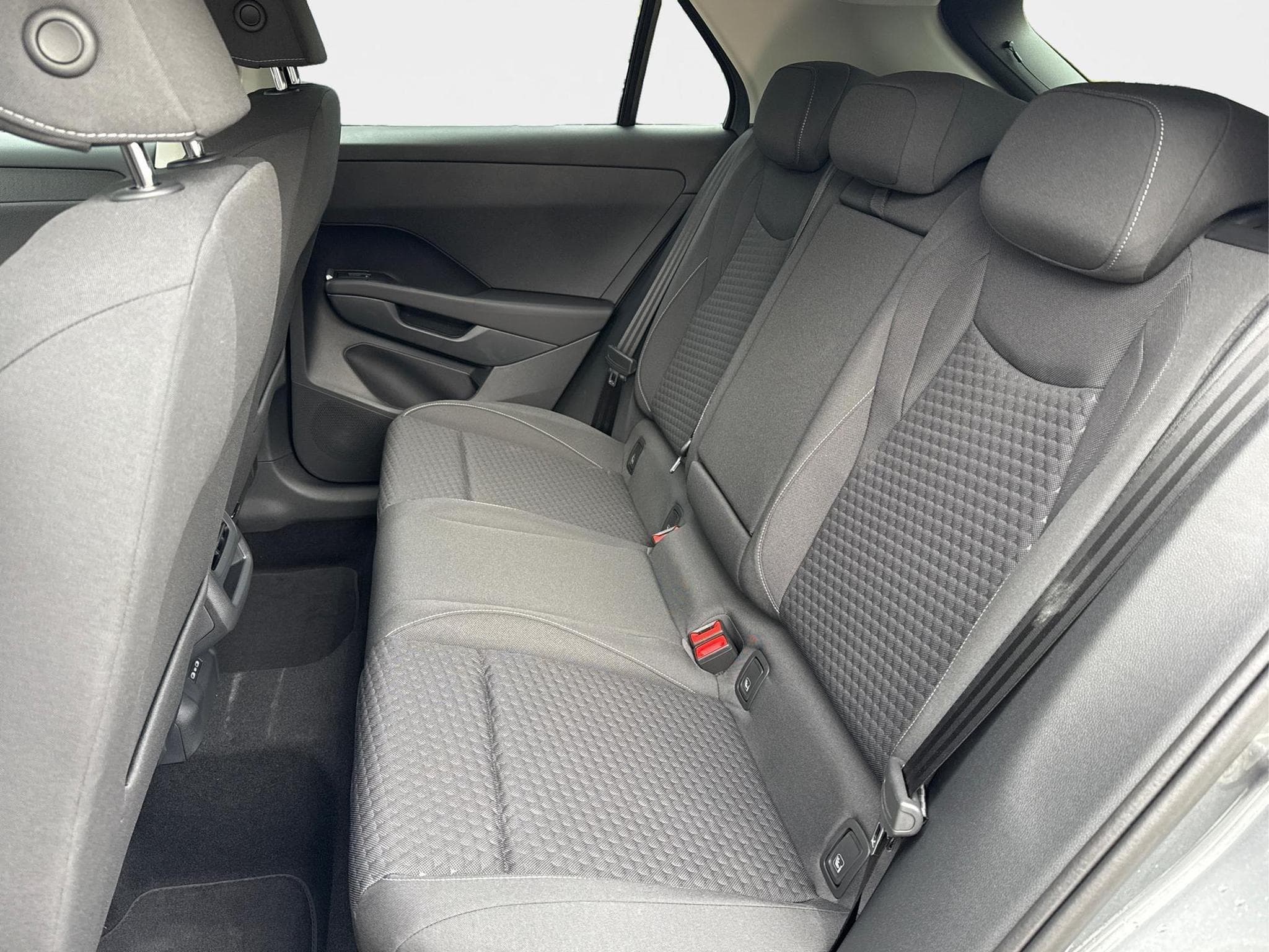 VW T-Roc LIFE (2026) - Photo 13