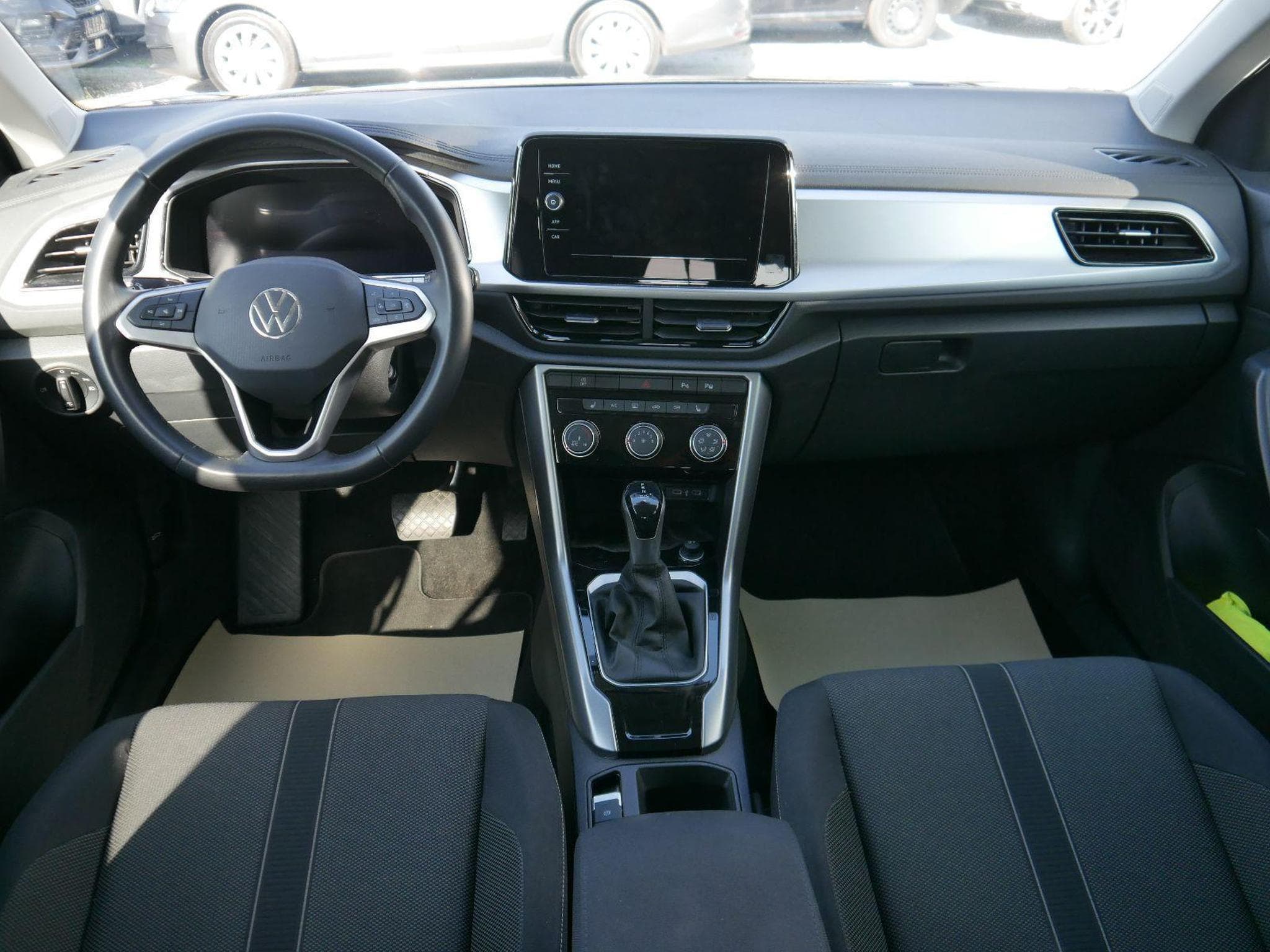 VW T-Roc LIFE (2025) - Photo 10