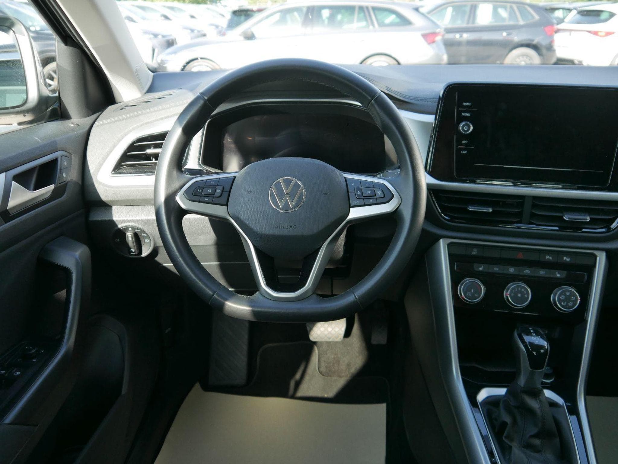 VW T-Roc LIFE (2025) - Photo 11
