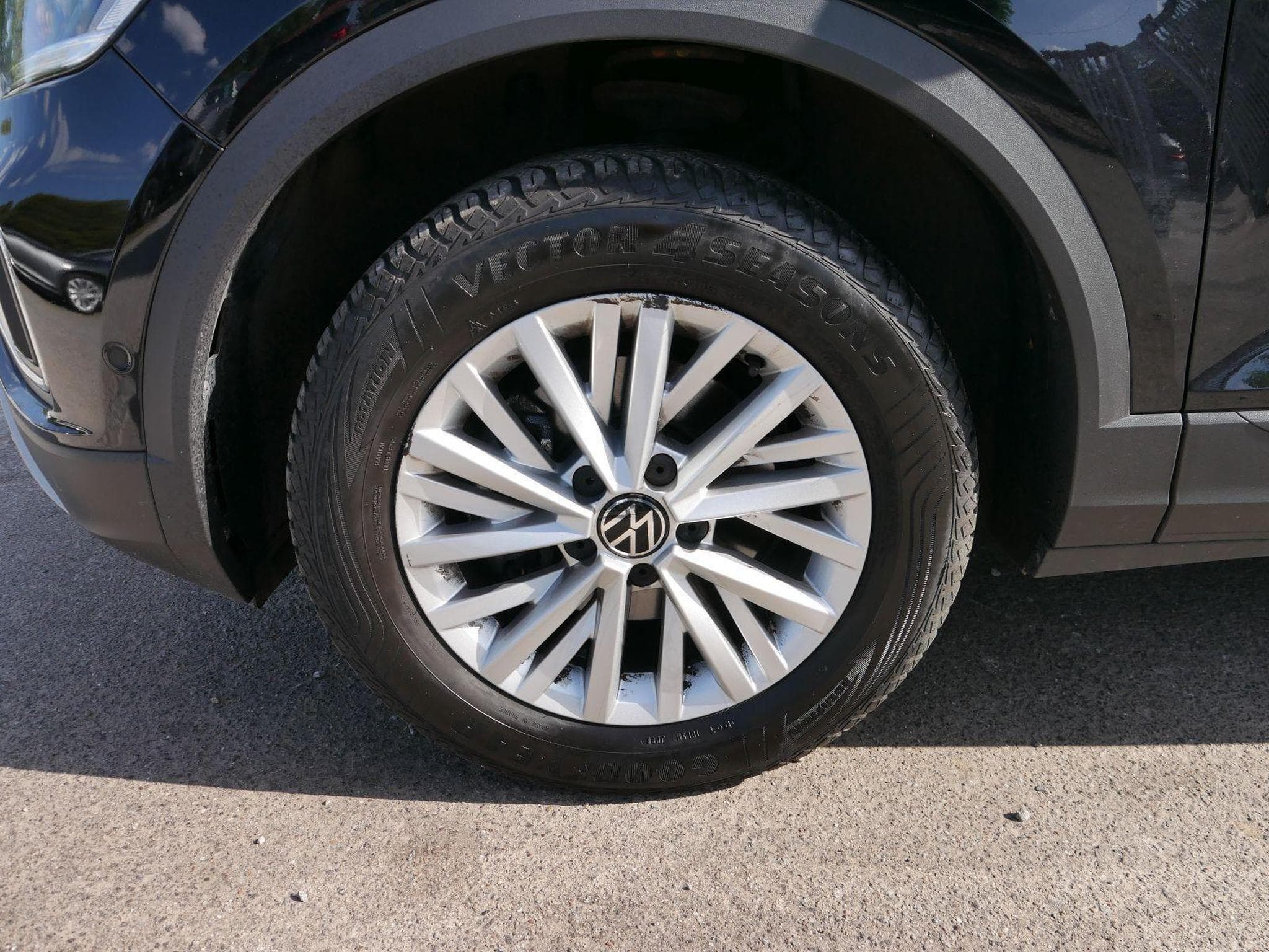 VW T-Roc LIFE (2025) - Photo 4