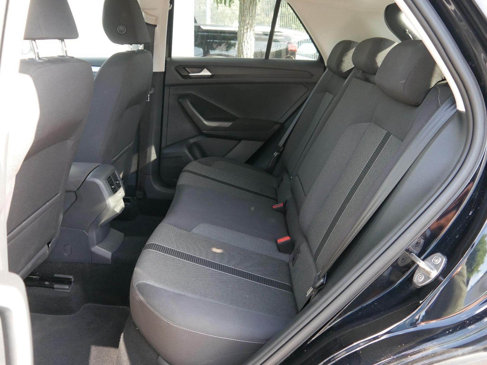 VW T-Roc LIFE (2025) - Photo 8