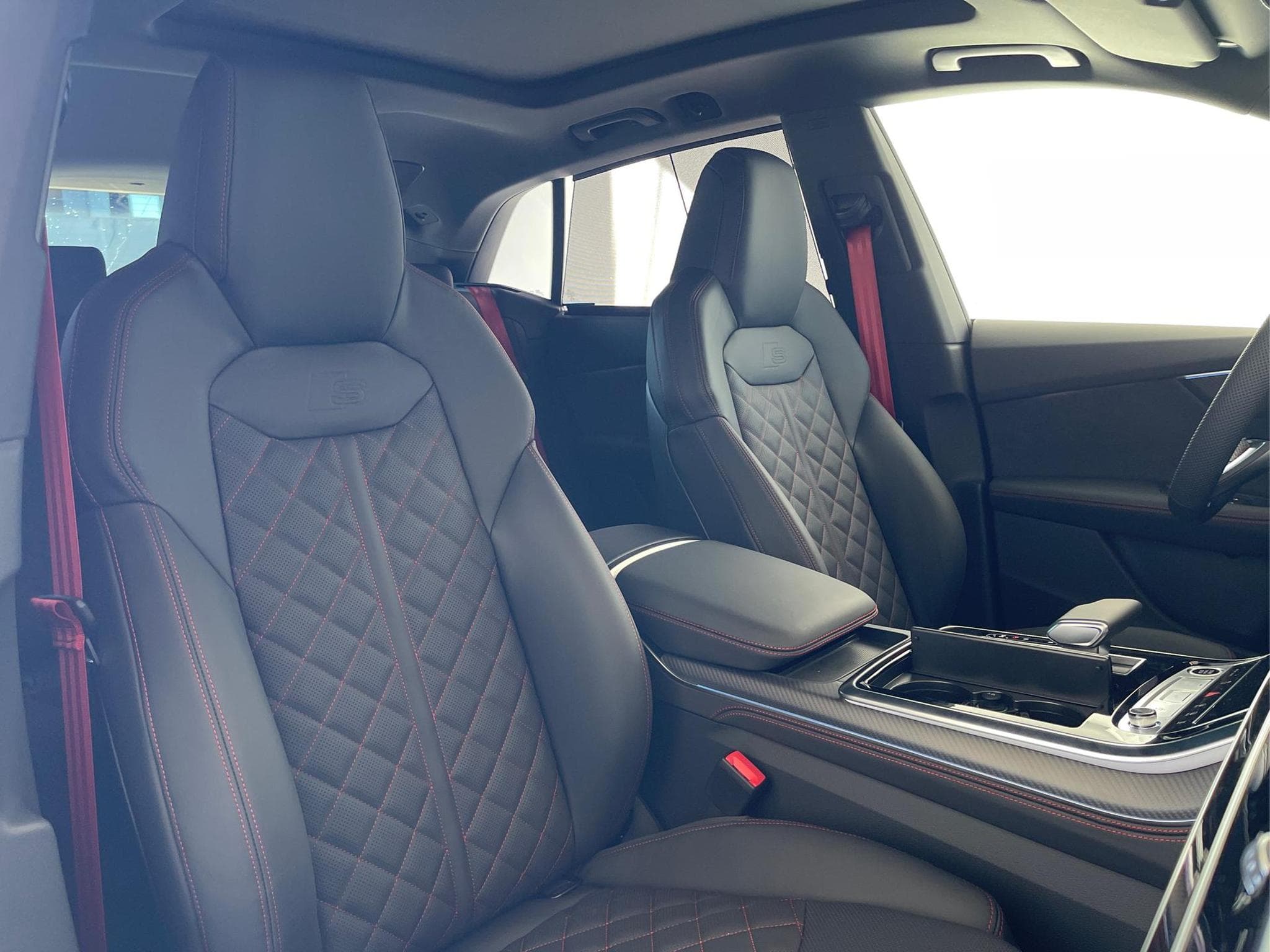 Audi Q8 50 TDI quattro (2026) - Photo 16