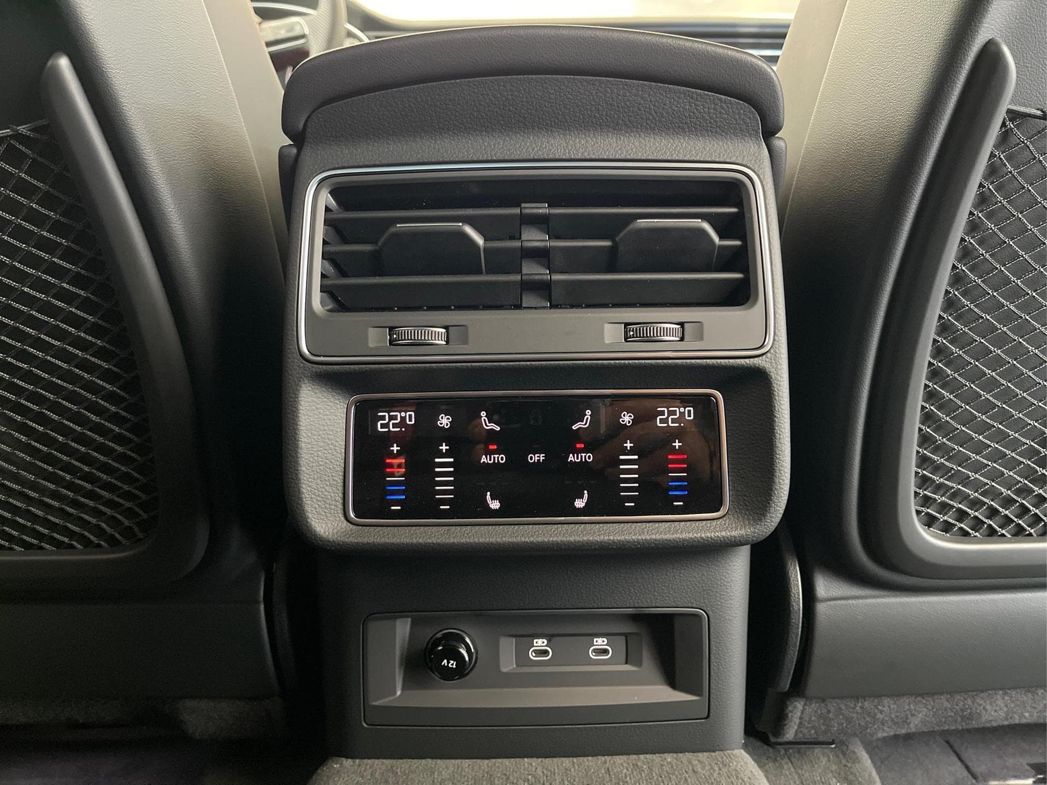 Audi Q8 50 TDI quattro (2026) - Photo 20