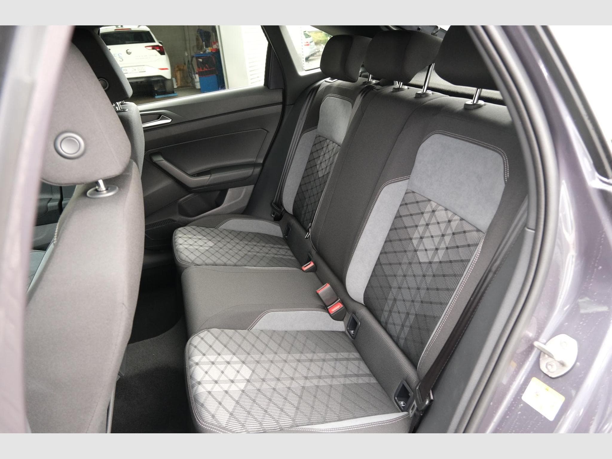 VW Taigo 1.5 TSI DSG (2026) - Photo 9