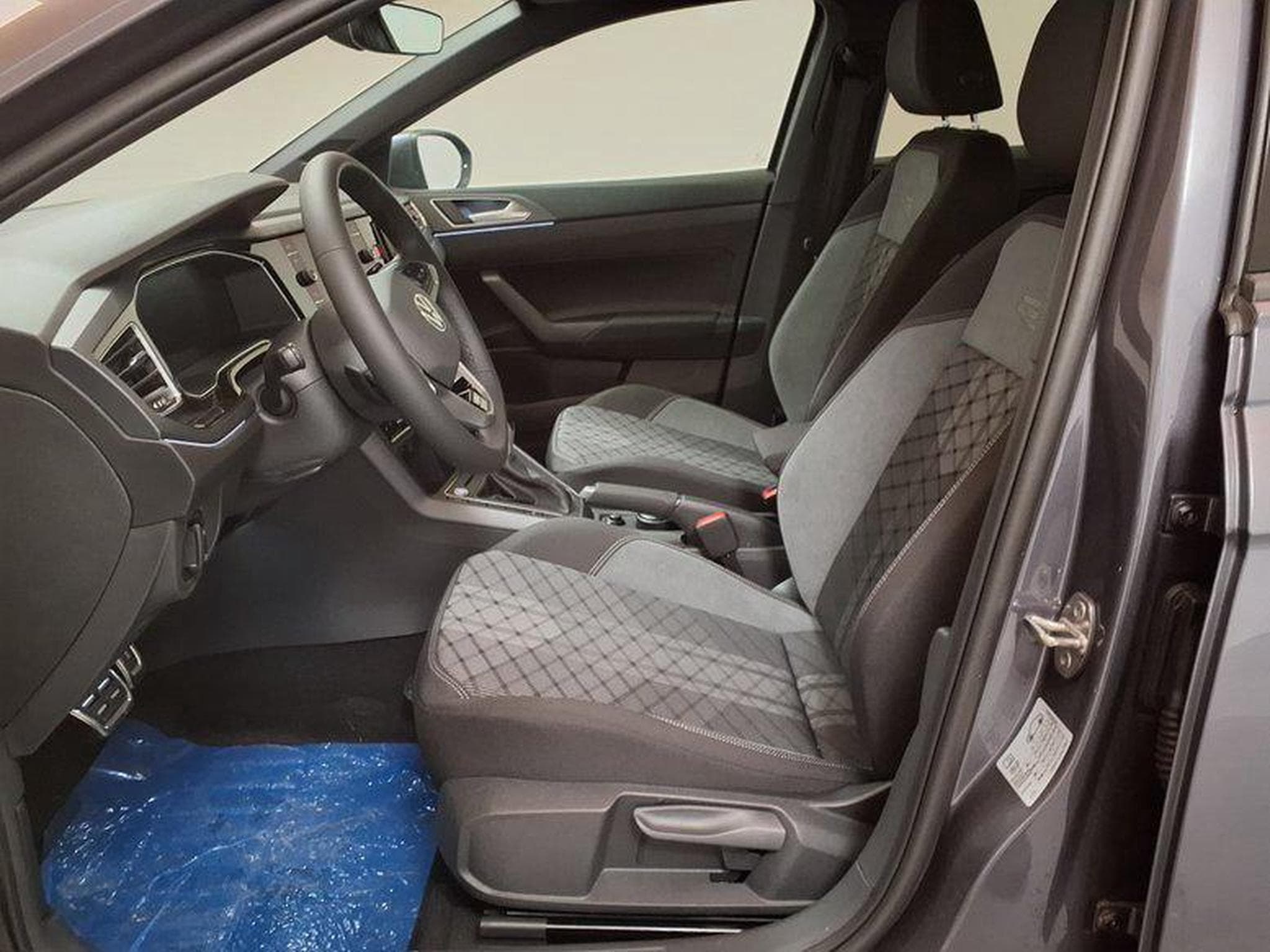 VW Taigo R-Line Plus 1.5 TSI 7-Gang-DSG (2026) - Photo 9