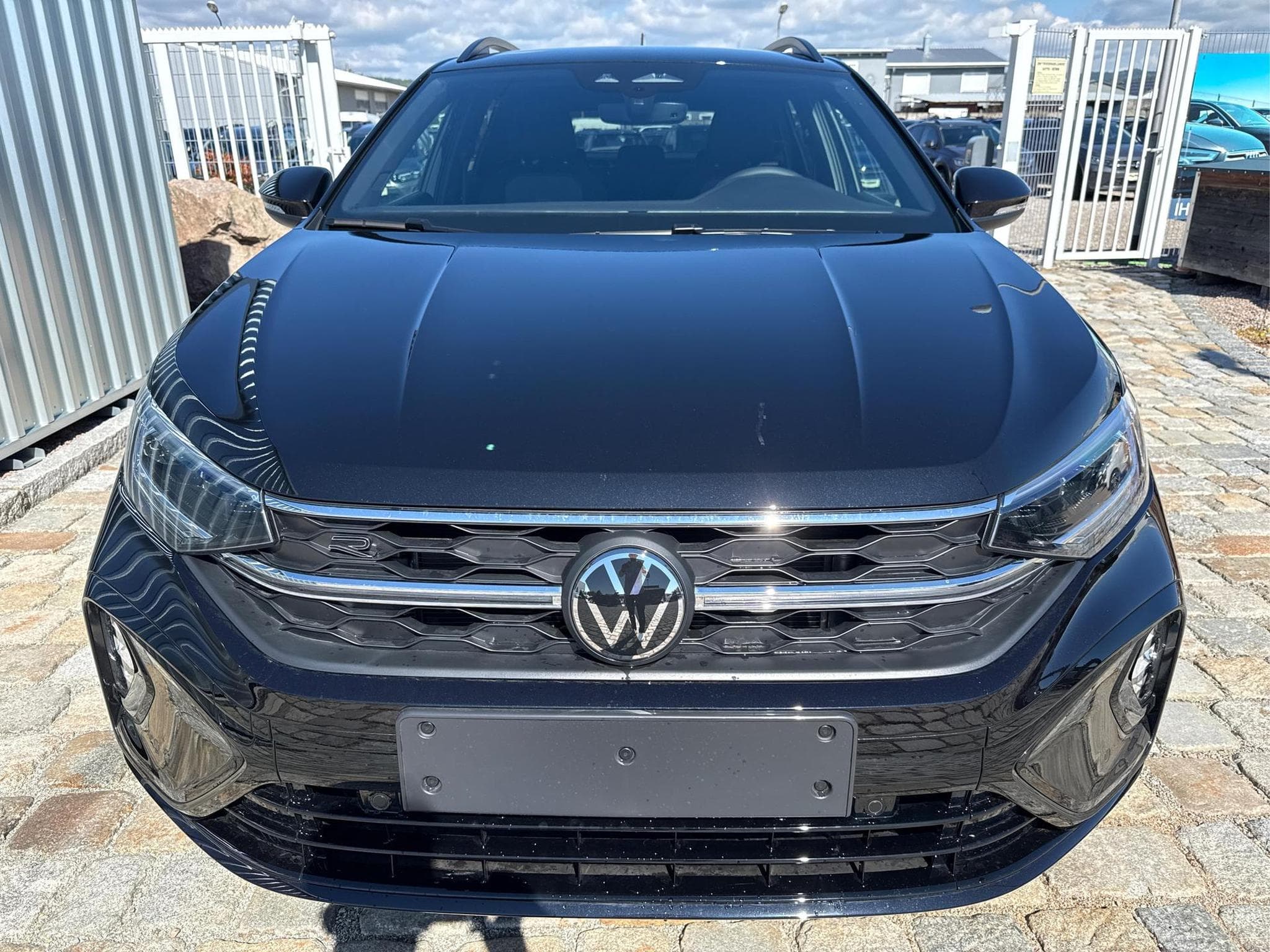 VW Taigo Limited R-LINE -1.0 (2026) - Photo 2