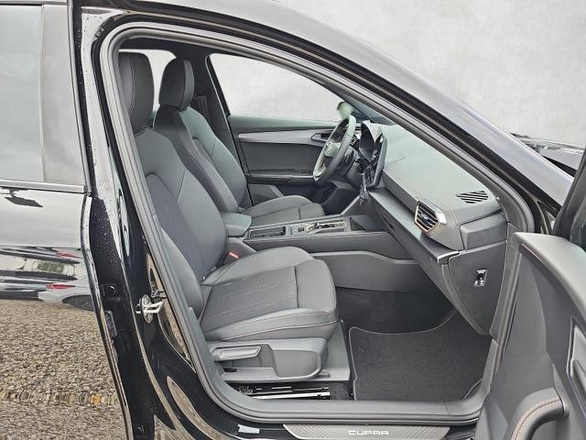 Cupra Formentor 1.5 eTSI 110 kW (2026) - Photo 10