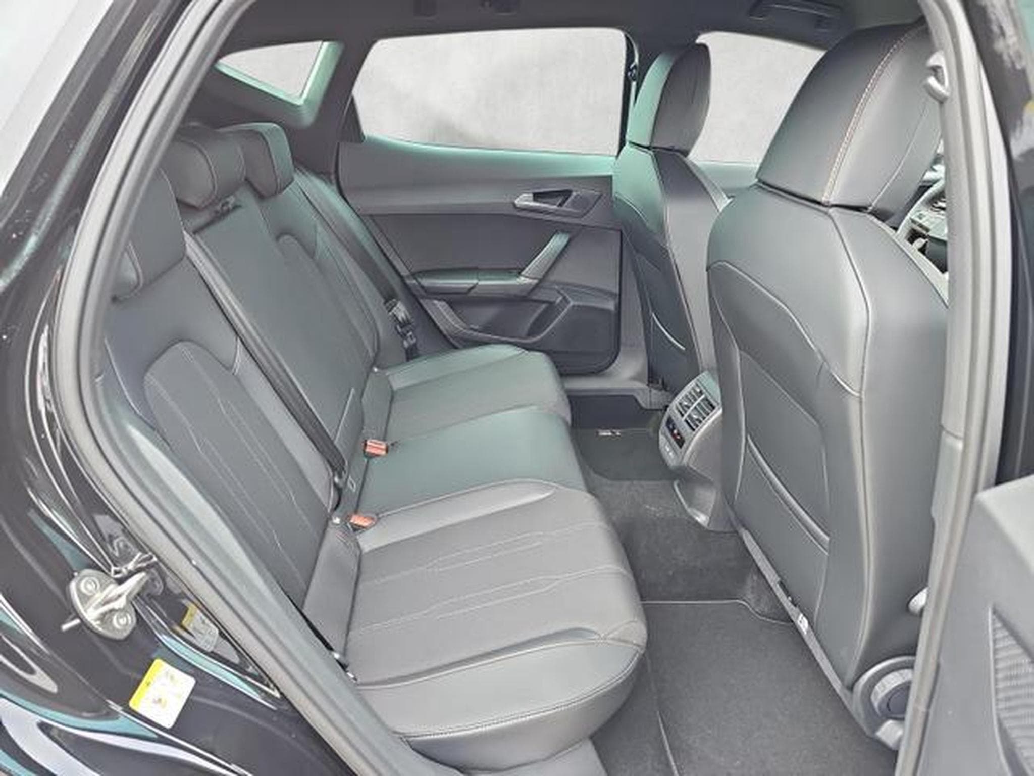 Cupra Formentor 1.5 eTSI 110 kW (2026) - Photo 13