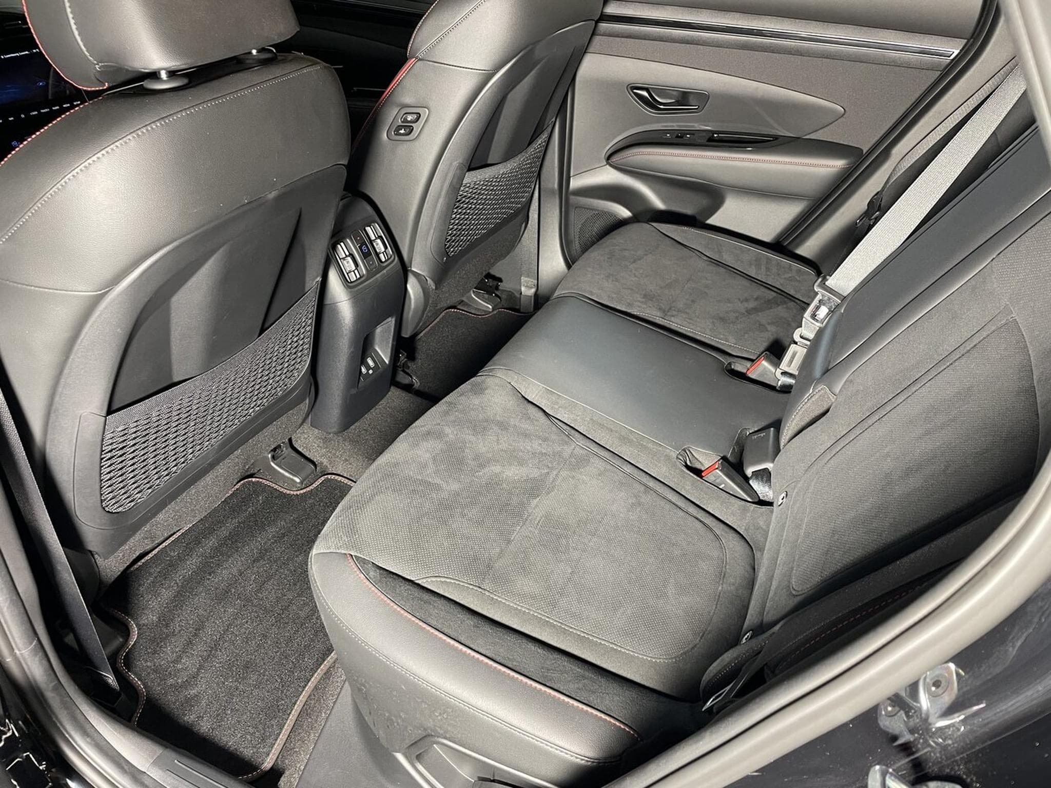 Hyundai Tucson 1.6 T-GDI 265ch PHEV N Line BVA6 CARPLAY (2022) - Photo 11