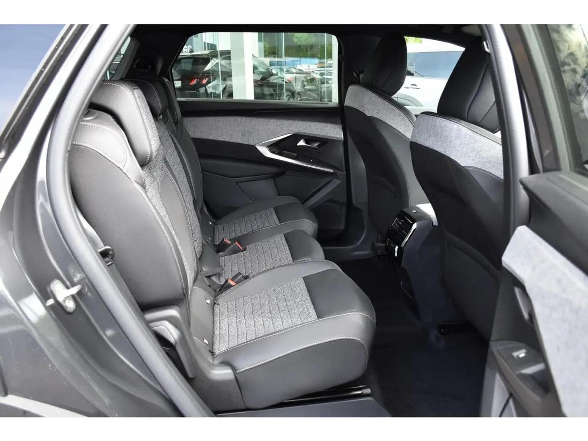 Peugeot 5008 (2026) - Photo 8
