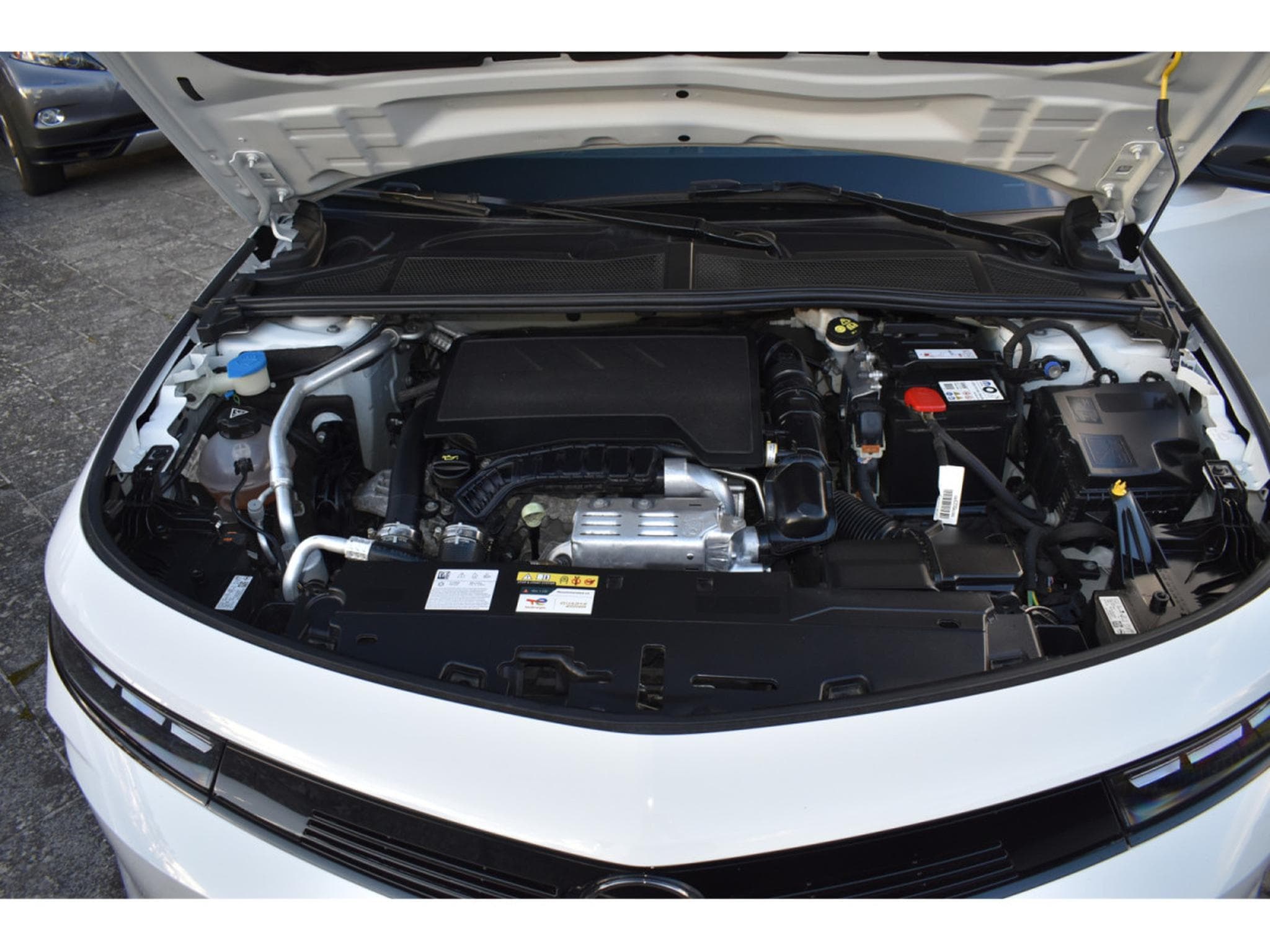 Opel Astra 1,2 Turbo 130 S/Edition Automatic (2025) - Photo 15
