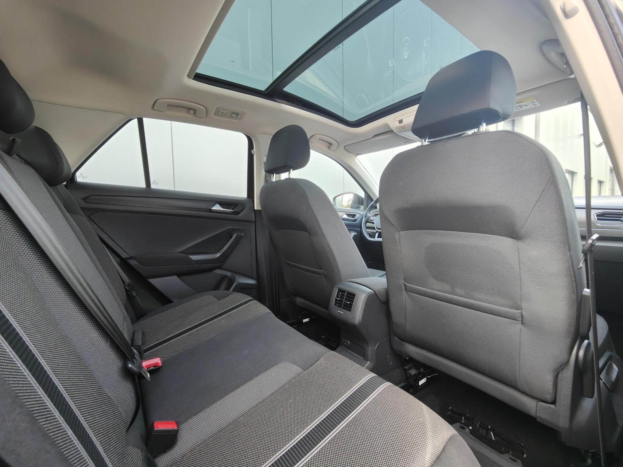 VW T-Roc 1.5 TFSI CARPLAY GPS TOIT OUVRANT BLUETOOTH CAMERA (2019) - Photo 8