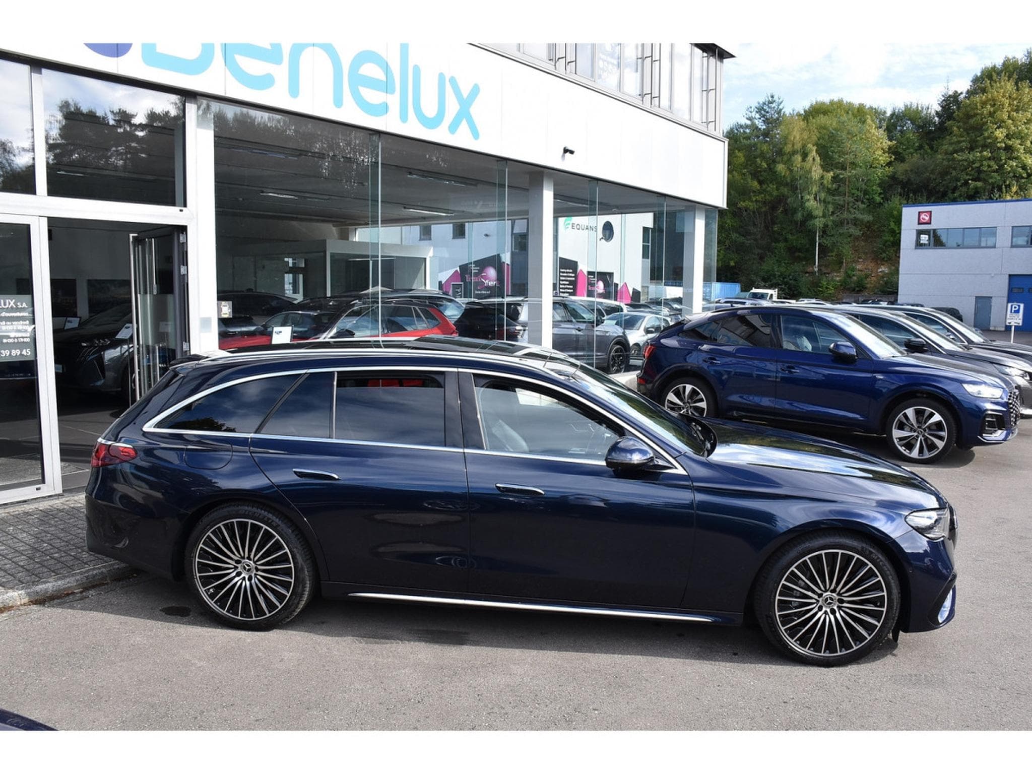 Mercedes E 300 de Break AMG Line Star Edition TO PANO MEMO ATT RMQ CAM360 (2026) - Foto 3