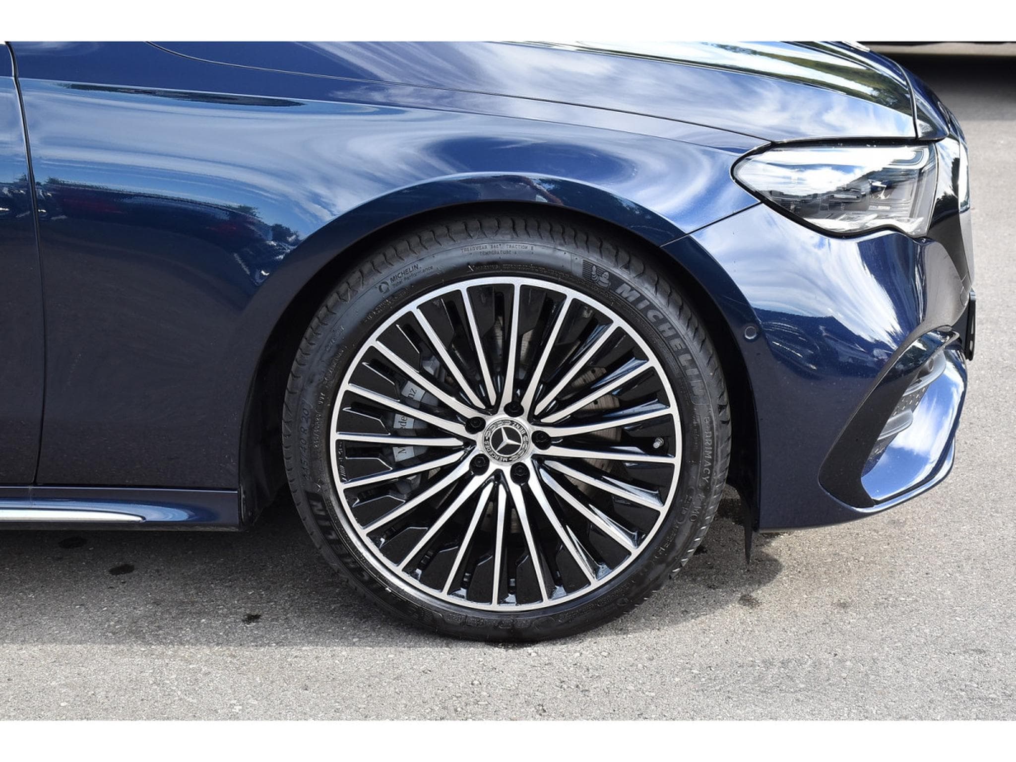 Mercedes E 300 de Break AMG Line Star Edition TO PANO MEMO ATT RMQ CAM360 (2026) - Foto 5