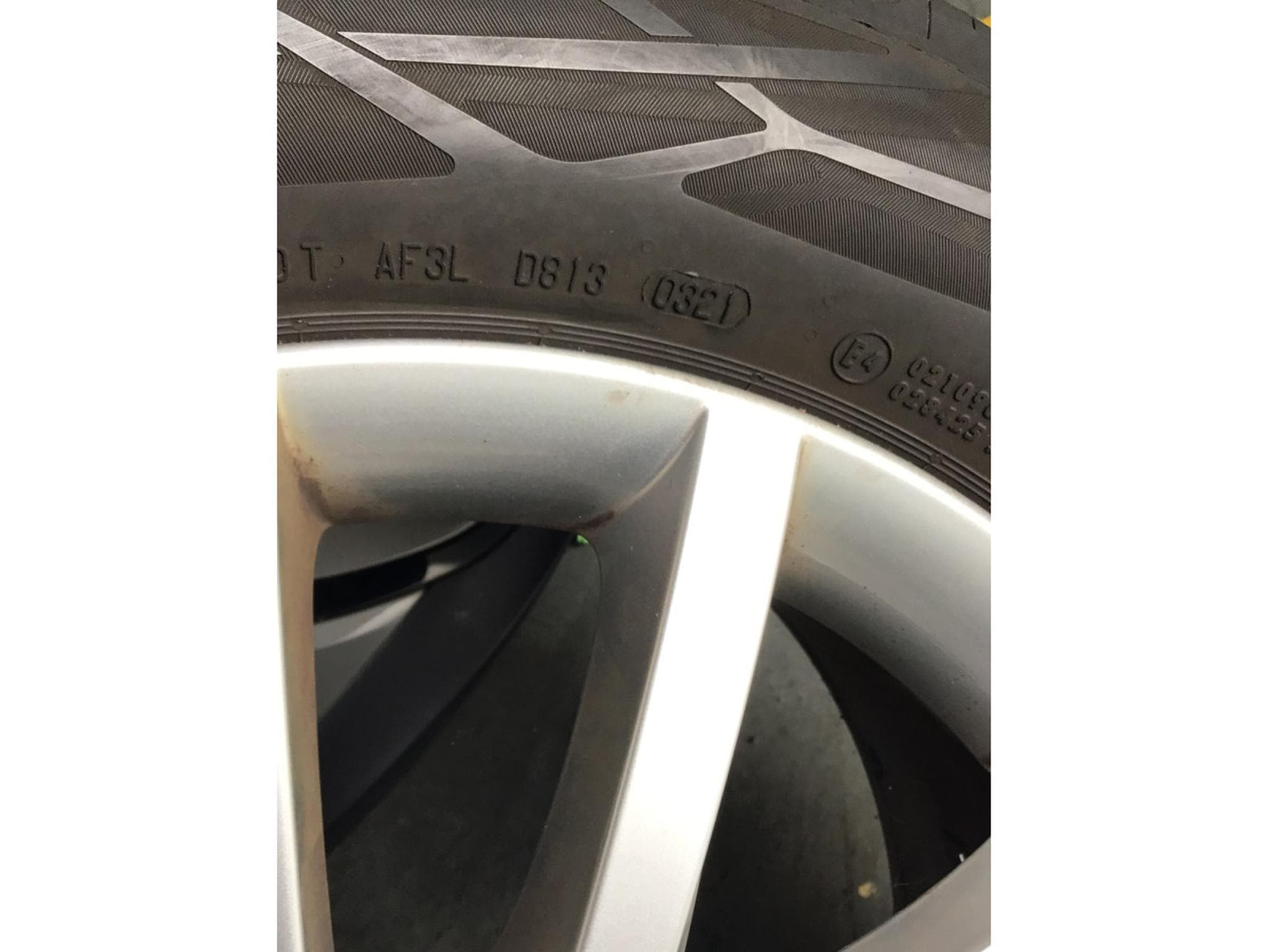 Jantes alu + Pneus é – 18" - Foto 2
