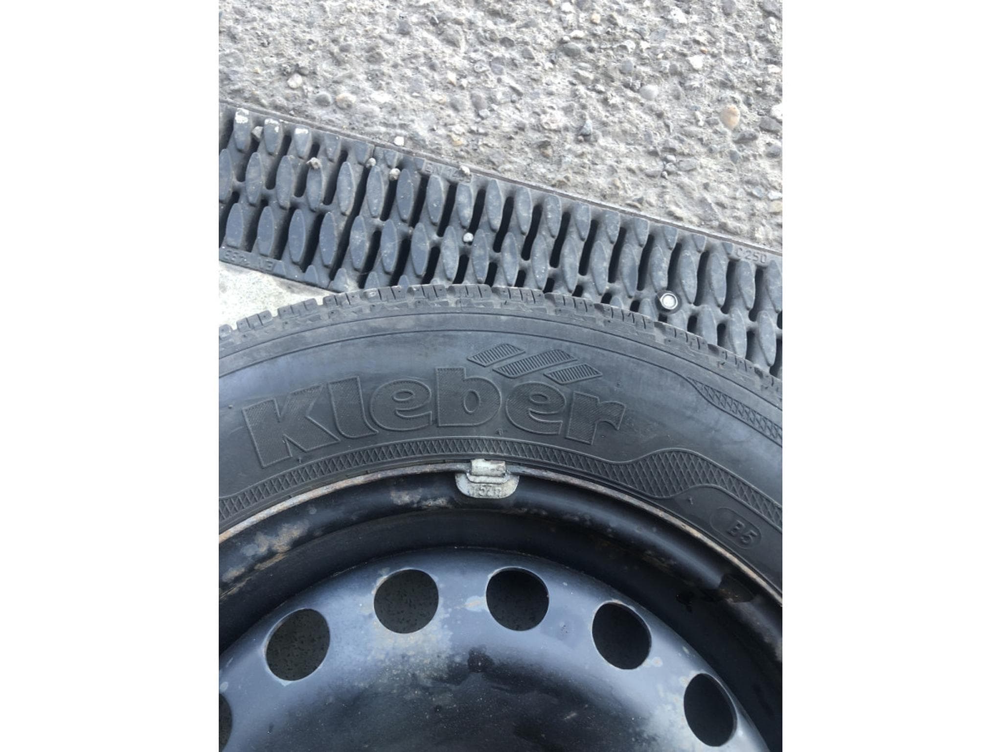 Jantes acier + Pneus – 14" - Photo 3