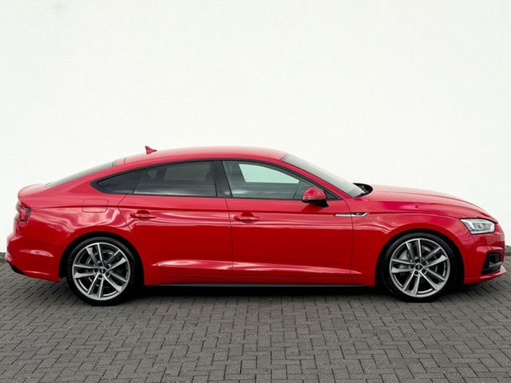 Audi A5 A5 Sportback 40 TDI quattro S line Sport Plus (2019) - Photo 4