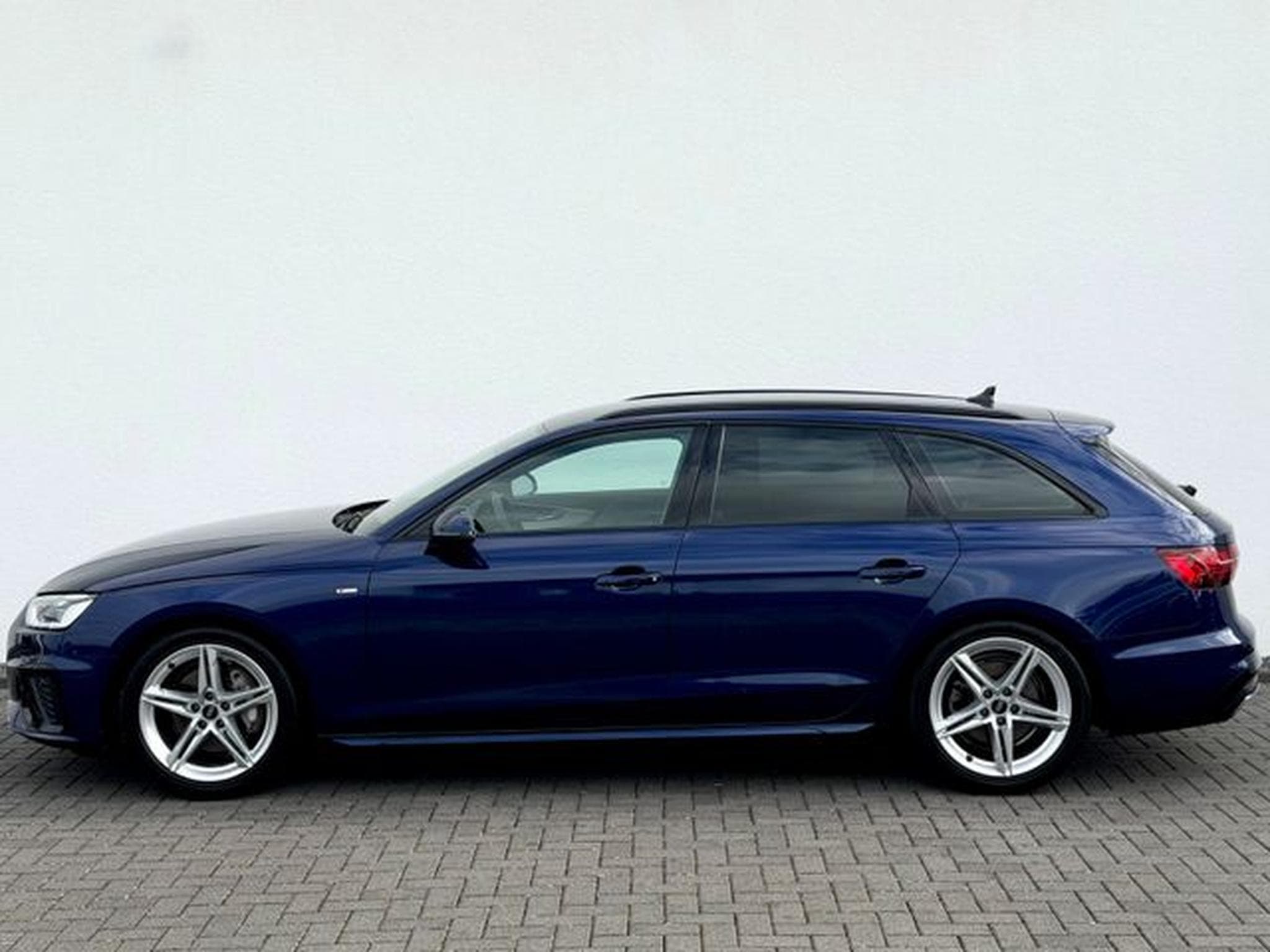 Audi A4 A4 Avant 40 TDI quattro S line /NAVI/LED/1.HAND/ (2023) - Photo 8