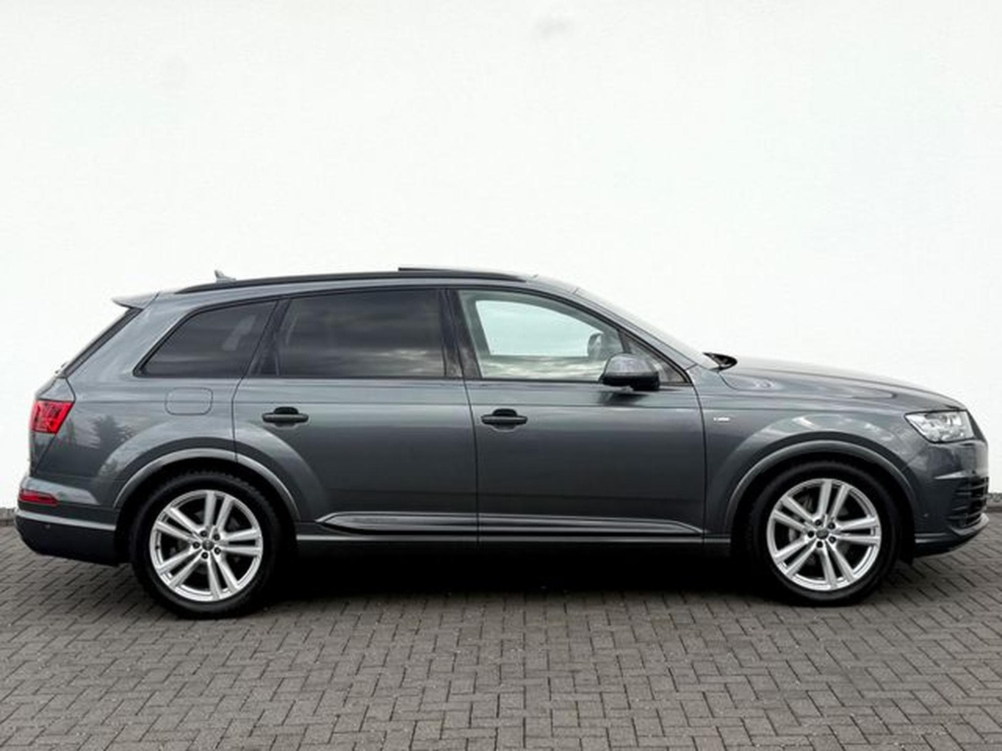 Audi Q7 Q7 3.0 TDI quattro S line Sport Plus  //1.HAND// (2018) - Photo 4