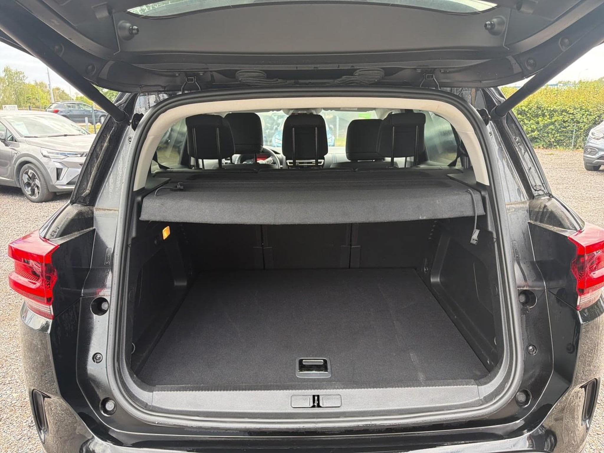 Citroen C5 AIRCROSS 1.6 HYBRIDE RECHARGEABLE 225 MAX BOITE AUTOMATIQUE (2024) - Photo 15