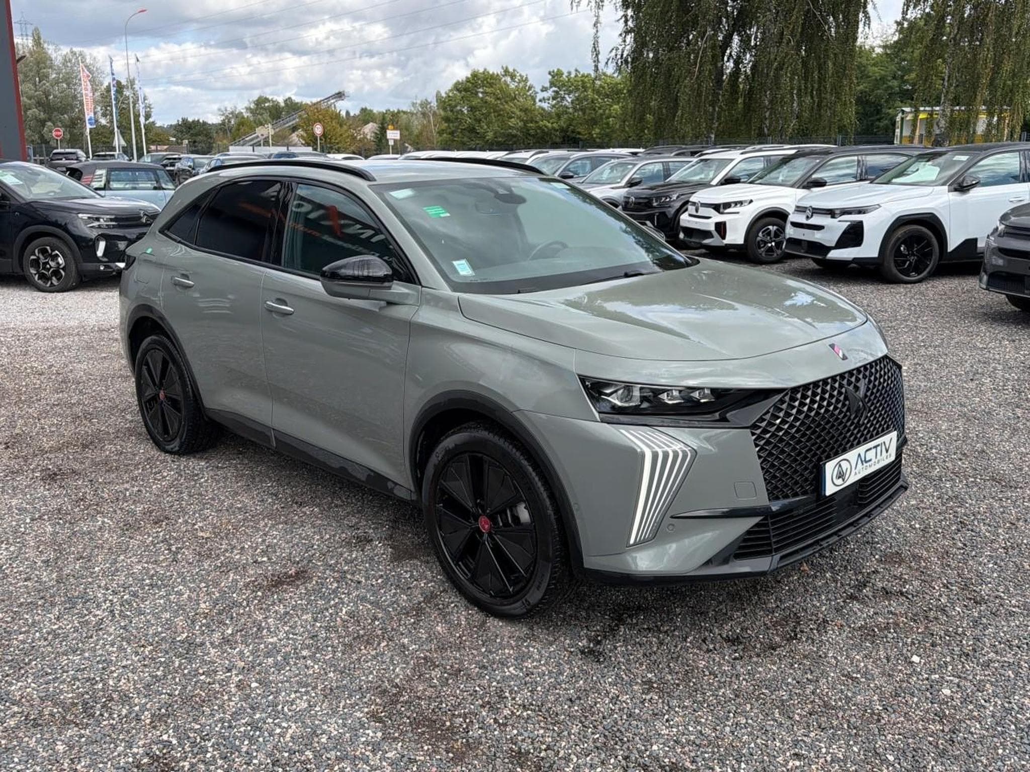 DS Automobiles DS7 E-TENSE 225 PERFORMANCE LINE + (2024) - Photo 3